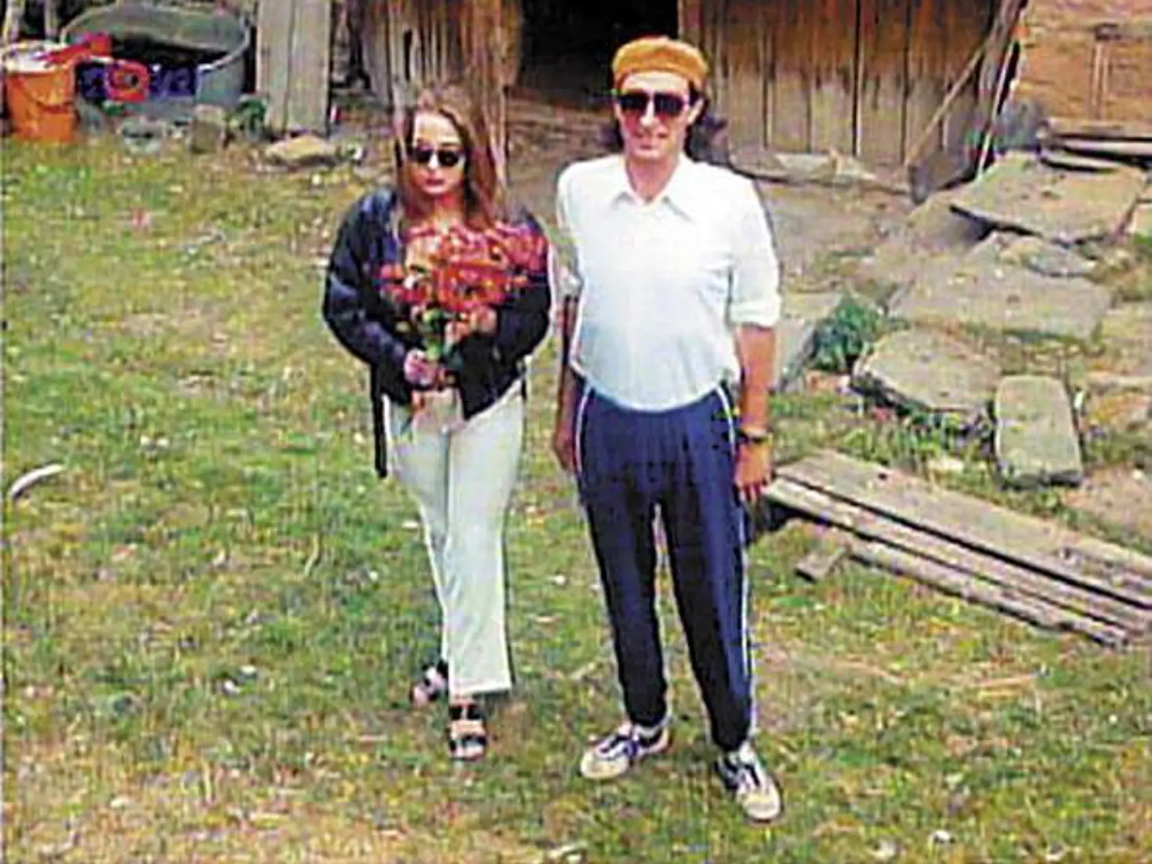 Tepláky boli obľúbené oblečenie Bolka Polívku, alias Bohuša vo filme Dědictví. 