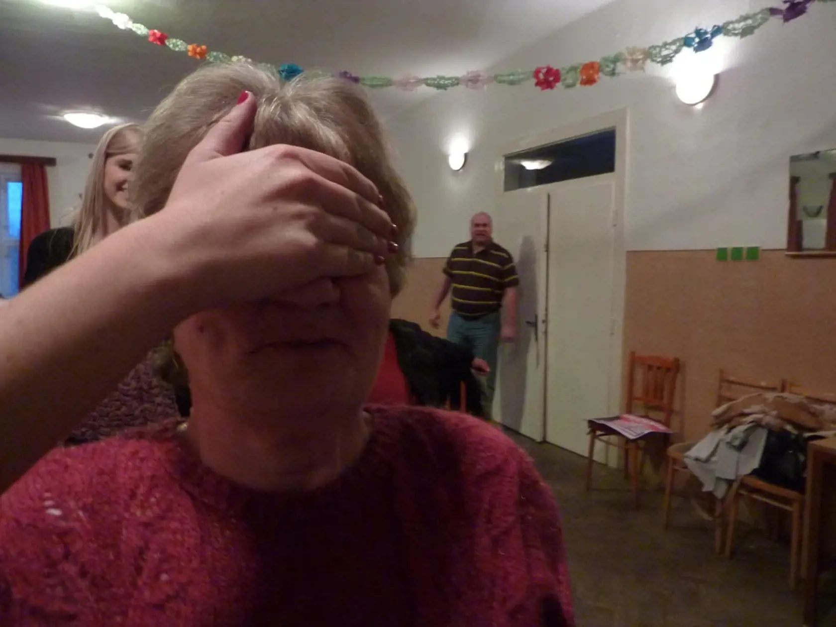 René Schneider vraj dokáže vyliečiť všetko, od boľavých nôh až po slepotu.