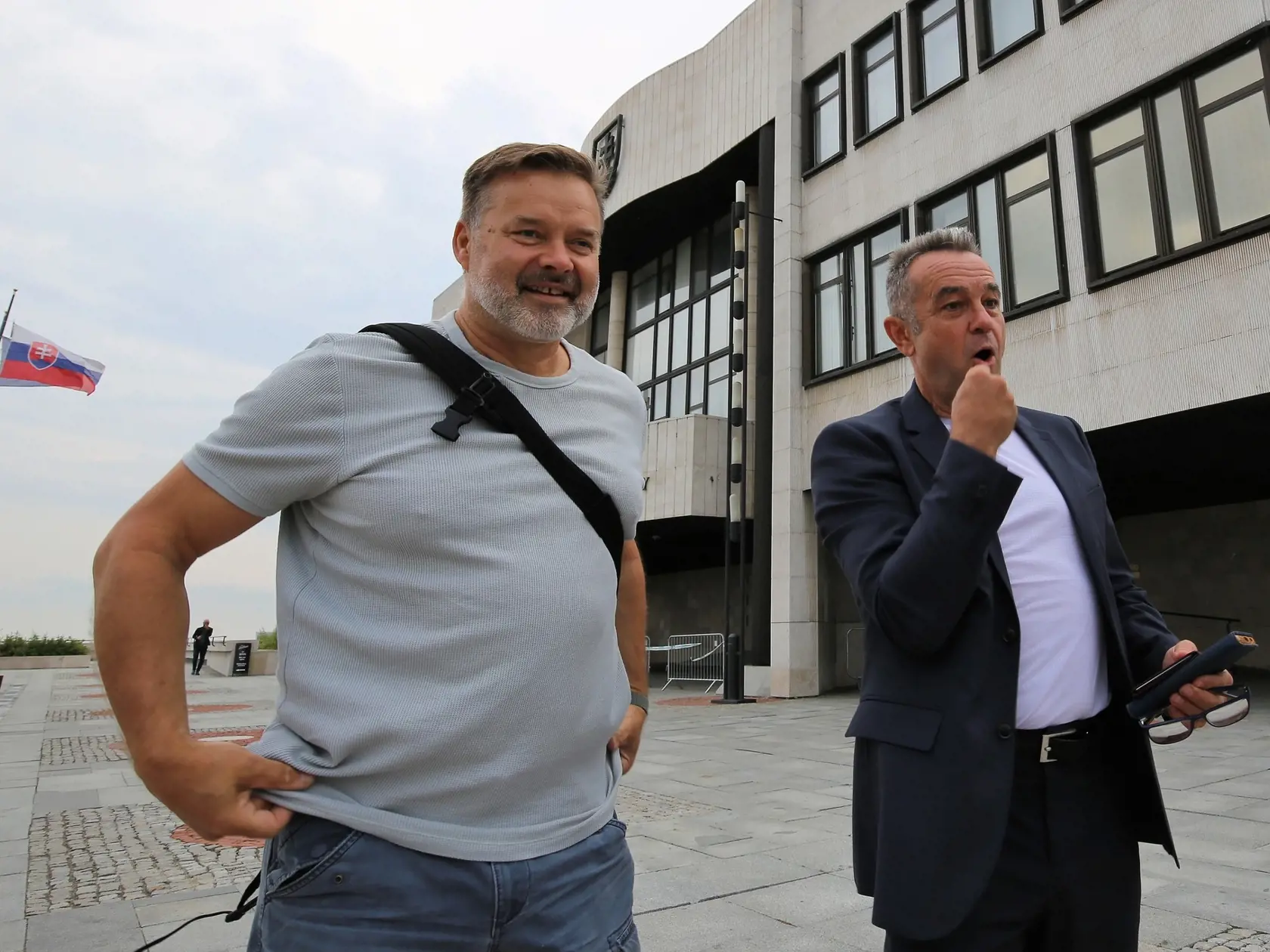 Bývalý televízny zabávač a dnes poslanec Národnej rady SR Jozef Pročko sa tiež stretával s Dušanom Dědečkom.