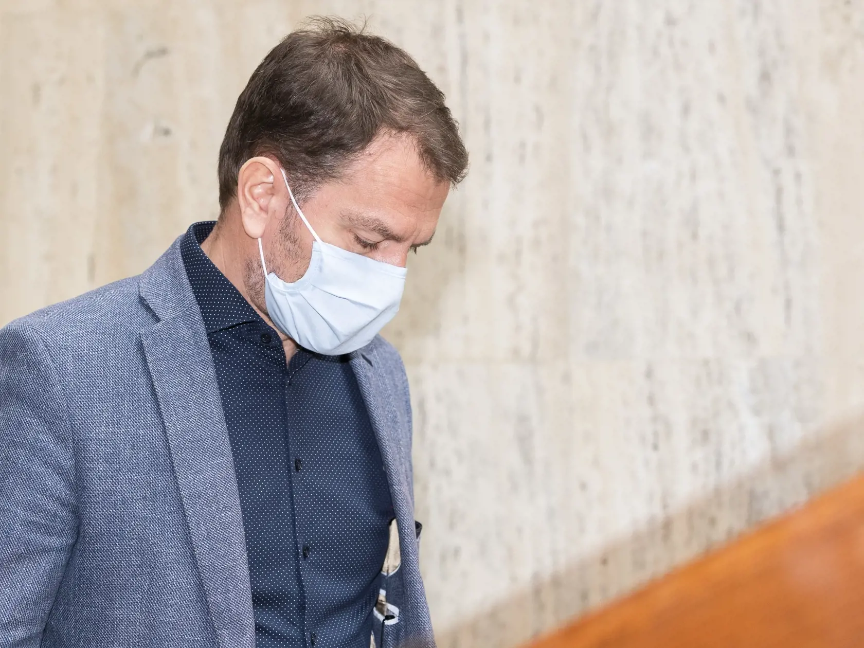 Na snímke predseda vlády SR Igor Matovič (OĽaNO) prichádza na 9. rokovanie vlády SR v Bratislave 9. apríla 2020. FOTO TASR - Jaroslav Novák