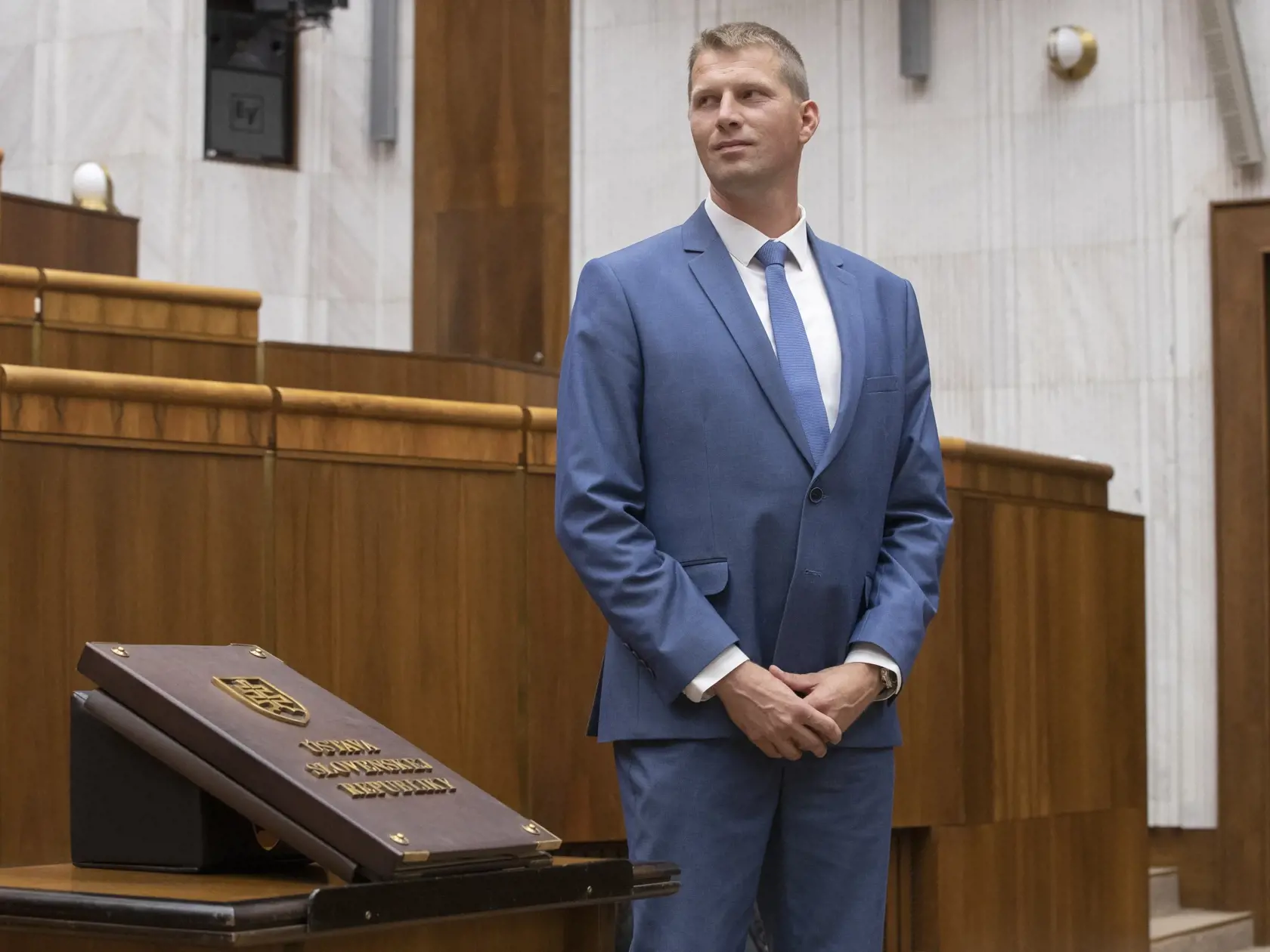 Počas 72. schôdze Národnej rady Slovenskej republiky sa do parlamentu vrátil Peter Cseh, poslanec OĽANO z Dolného Baru.