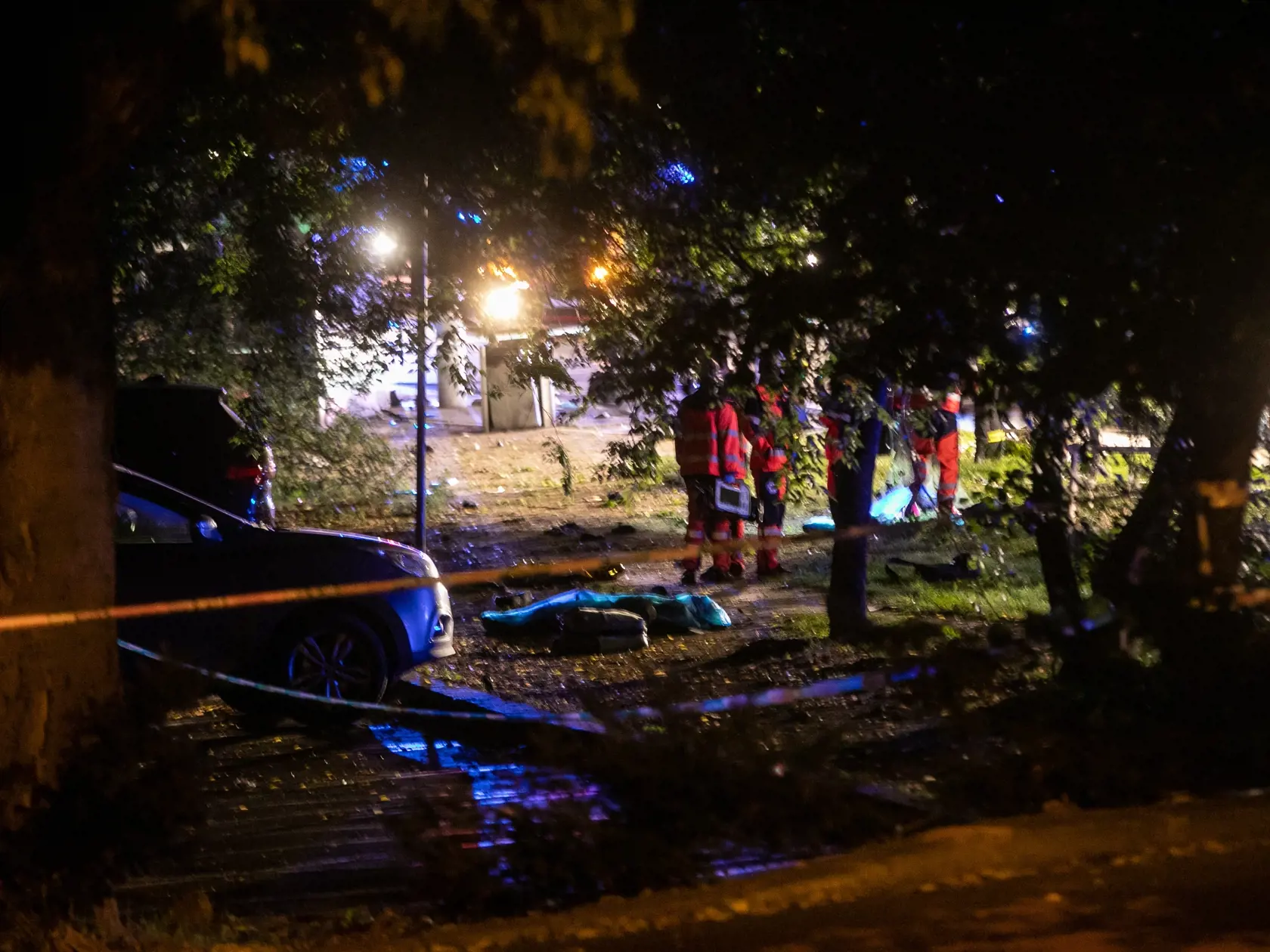Tragická havária auta na Zochovej ulici, auto nabúralo do autobusovej zástavky.