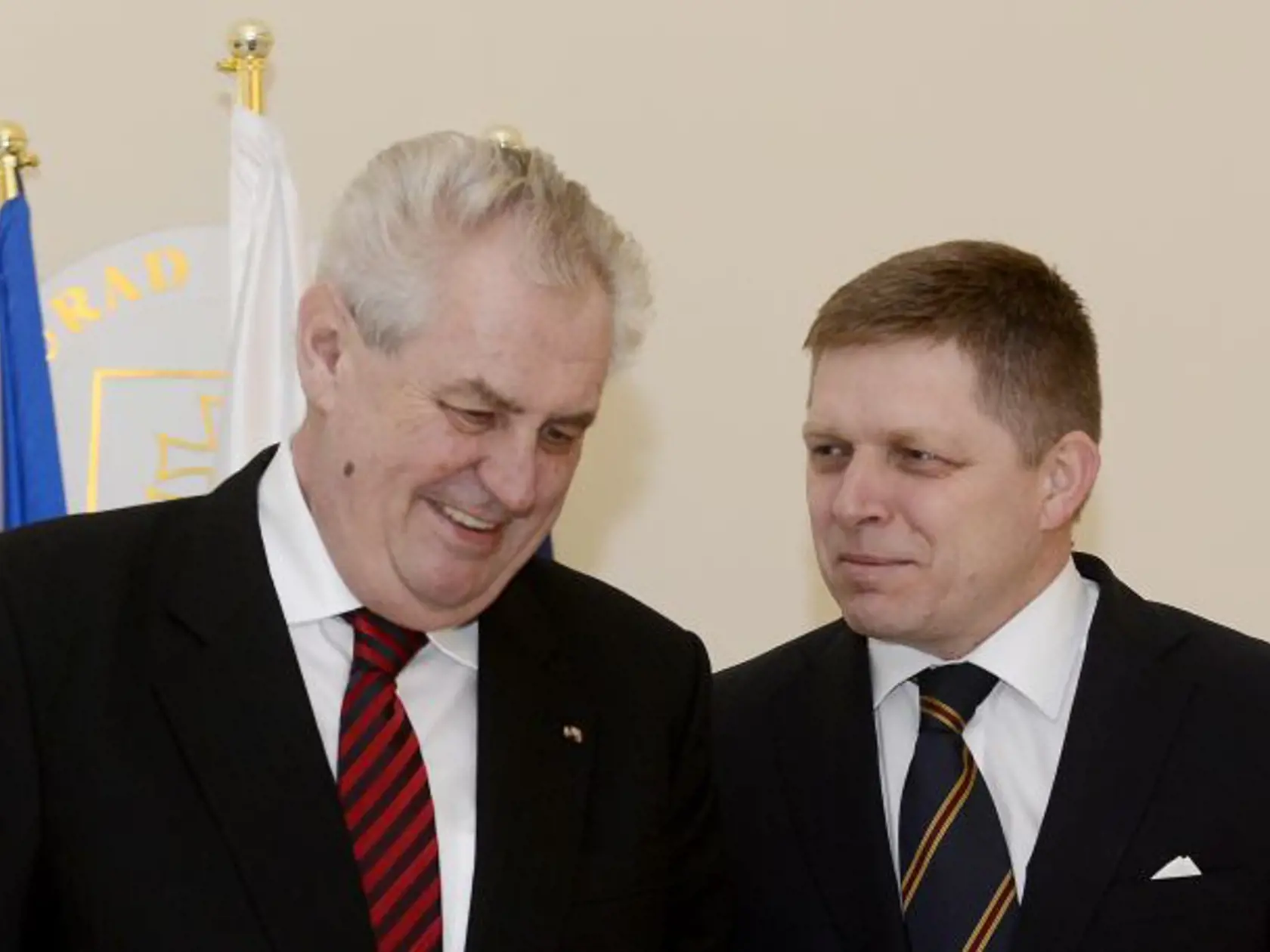 Český prezident Miloš Zeman spolu s manželkou Ivanou pricestoval vo štvrtok 4. apríla 2013 na dvojdňovú oficiálnu návštevu Slovenska, na ktorú ho pozval jeho slovenský náprotivok Ivan Gašparovič.  Ide o prvú Zemanovu zahraničnú cestu po tom, ako 8. marca 2013 zložil prezidentský sľub a ujal sa úradu. Pokračuje tak v tradícii recipročných nástupných návštev novozvolených hláv štátov v SR a ČR. Zeman zvíťazil v historicky prvých priamych voľbách v Českej republike a úrad prevzal po Václavovi Klaus