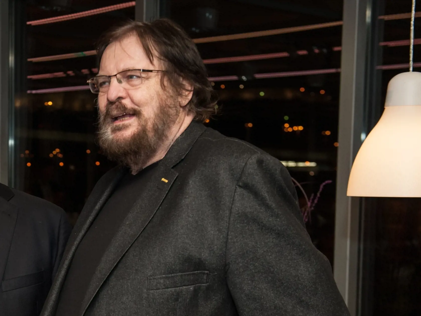 Na snímke narodeniny, 60 rokov Oliver Andrásy, na lodi v Petržalke.