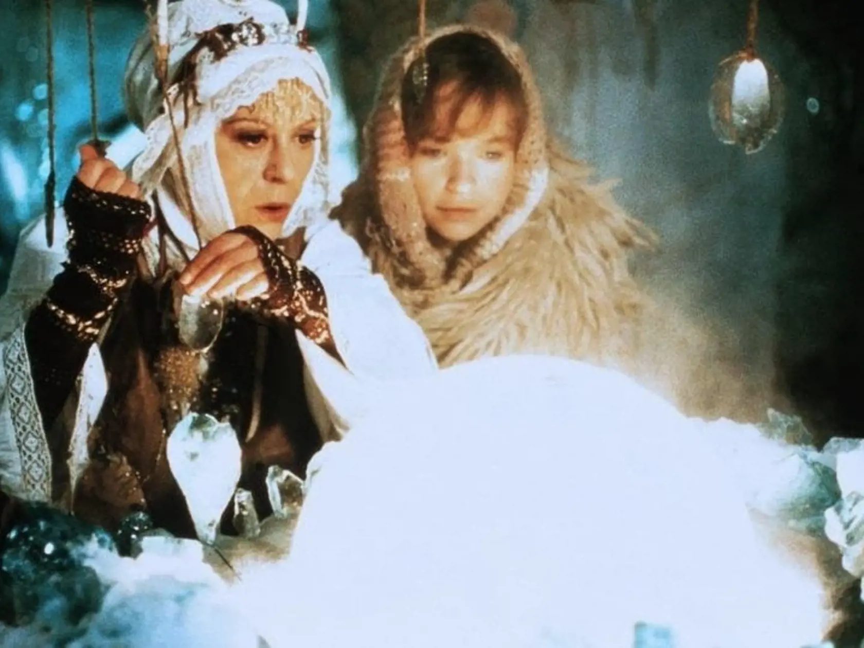 V pokračovaní sa vďaka filmovým efektom objaví aj Perinbaba.
