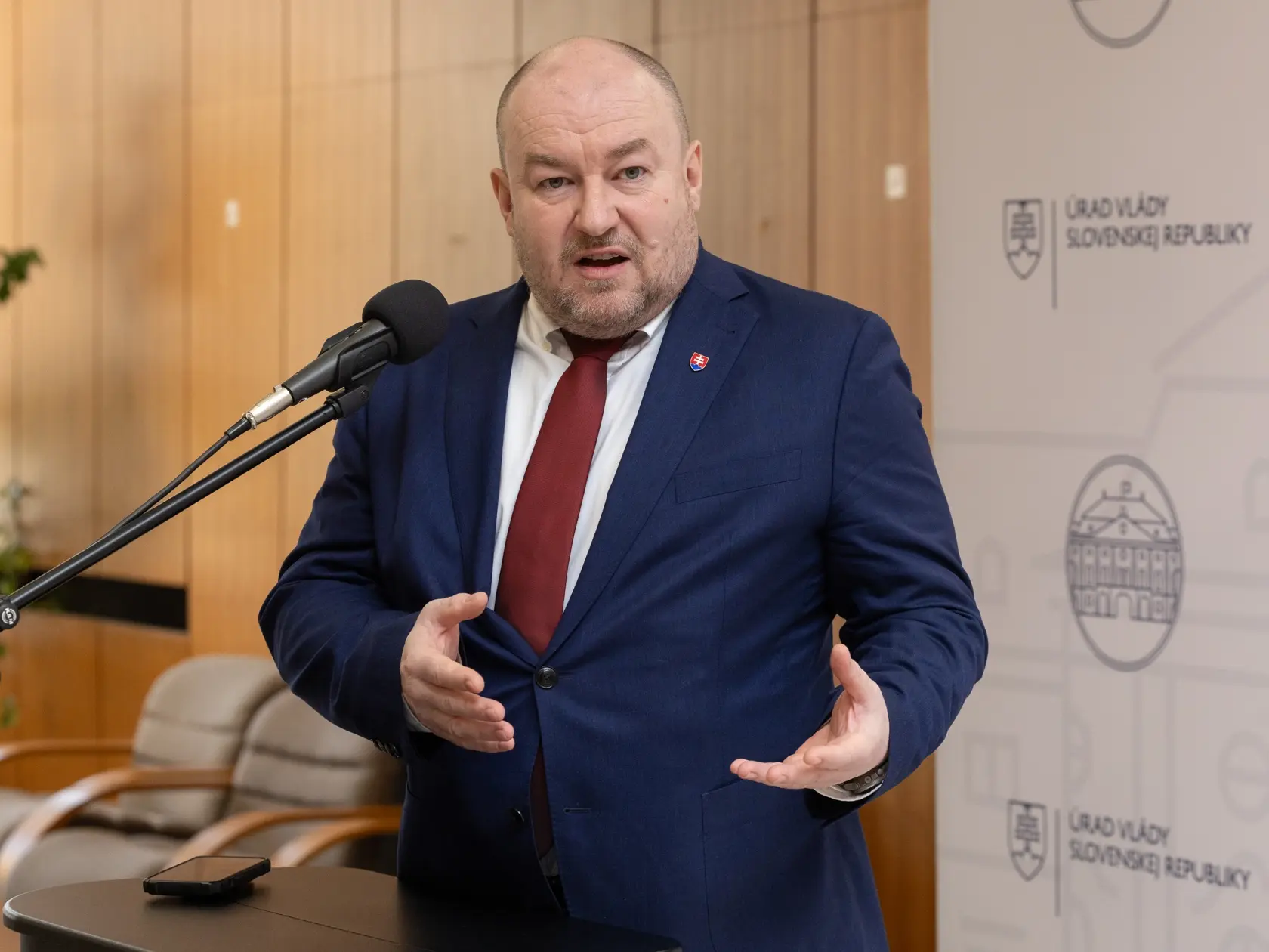 Huliak rozviazadl pracovný pomer s Romanou Tabakovou.