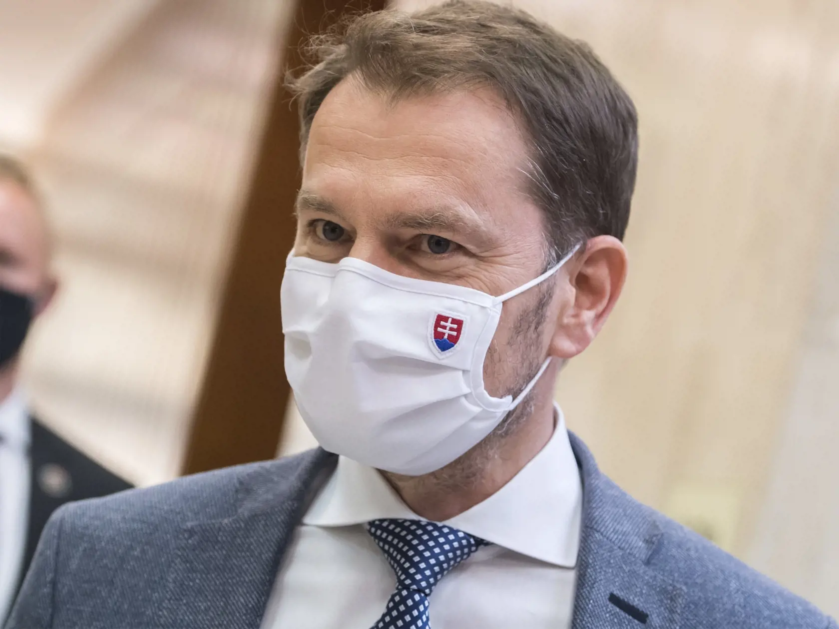Na snímke premiér SR Igor Matovič (OĽaNO) prichádza na 11. rokovanie vlády SR 16. apríla 2020 v Bratislave. FOTO TASR - Martin Baumann

