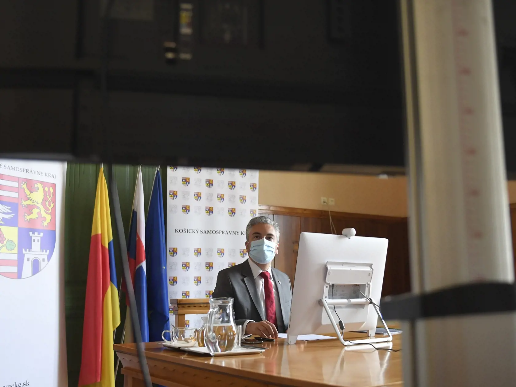 Zasadnutie Zastupiteľstva Košického samosprávneho kraja (KSK) formou videokonferencie v Košiciach 30. apríla 2020. Na snímke predseda KSK Rastislav Trnka. FOTO TASR - František Iván
