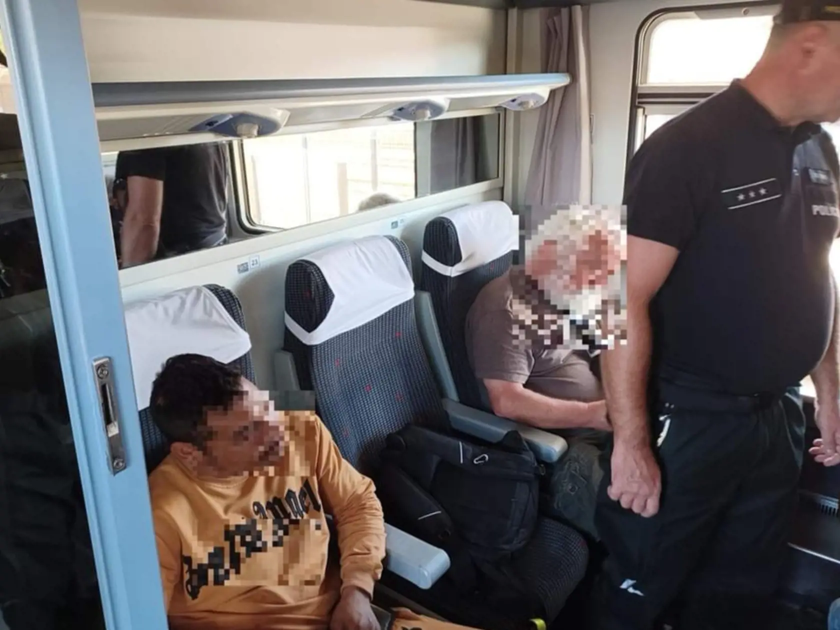 Aj keď mesto Trenčín tvrdí, že migrantov v uliciach je okolo 350, realita sa zdá byť iná.