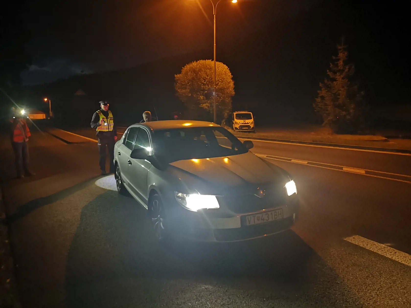 Takto to vyzeralo v stredu skoro ráno na hraničnom priechode Drietoma - Starý Hrozenkov.