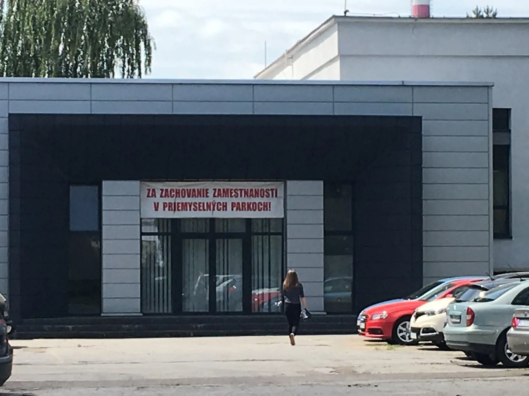 V priemyselnom parku patriacom Chemesu sídli firma Nexis Fibers.