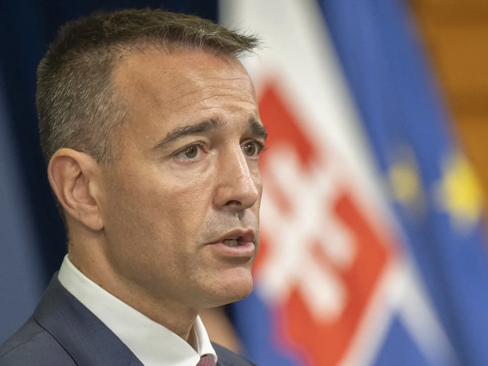 Na snímke minister školstva, výskumu, vývoja a mládeže SR Tomáš Drucker (Hlas-SD) počas tlačovej konferencie k reforme školstva po 45. schôdzi vlády SR 21. augusta 2024 v Bratislave. FOTO TASR - Martin Baumann