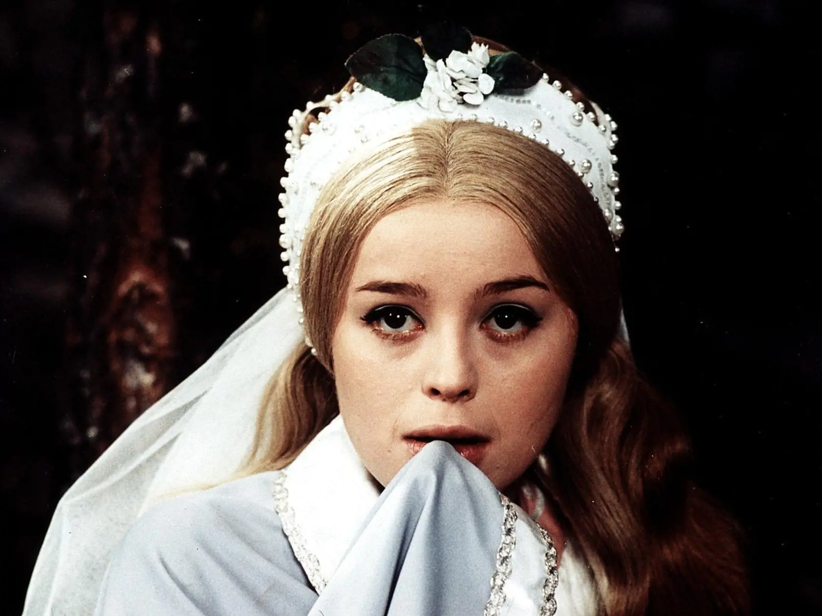 Magda Vasaryova Die schoene Prinzessin Slavena (Magda Vasaryova) sucht einen Braeutigam. *** Local Caption *** 1971, Image: 145107910, License: Rights-managed, Restrictions: , Model Release: no, Credit line: Profimedia, United Archives