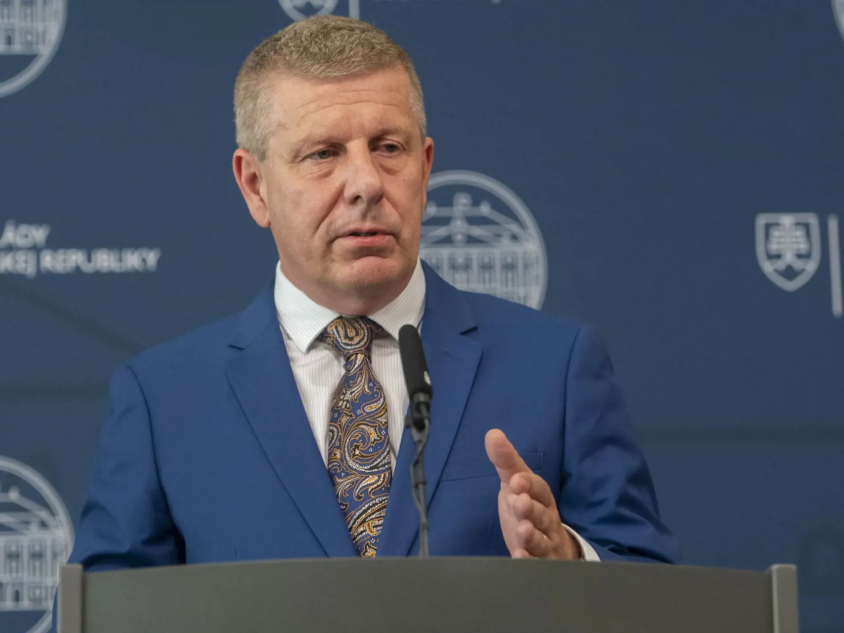 Na snímke minister zdravotníctva SR Vladimír Lengvarský (nominant OĽaNO) počas tlačovej konferencie po rokovaní 104. schôdze vlády SR 21. septembra 2022 v Bratislave.