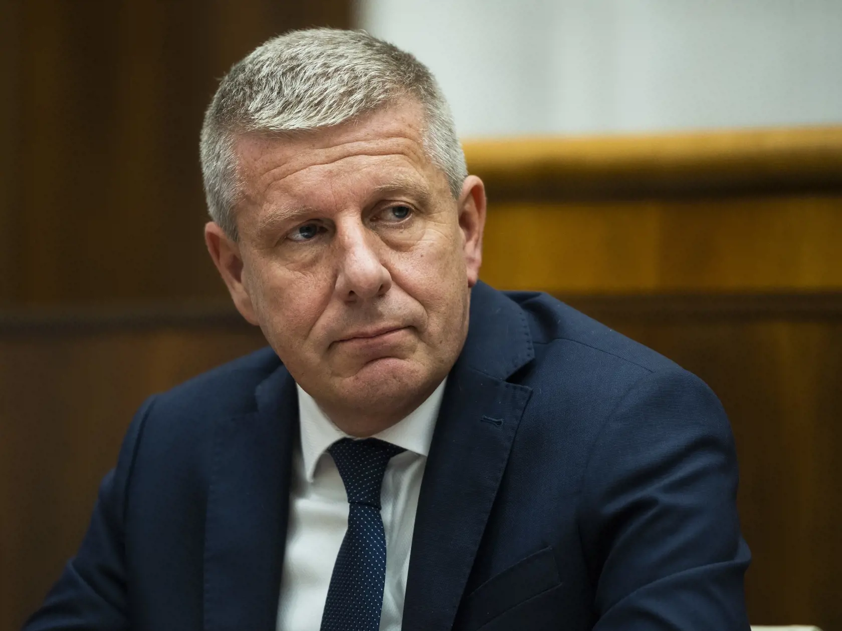 Na snímke minister zdravotníctva SR Vladimír Lengvarský (nominant OĽaNO) počas hlasovania o vyslovení nedôvery členovi vlády SR ministrovi vnútra SR Romanovi Mikulcovi (OĽaNO) na rokovaní  72. schôdze NR SR v Bratislave 20. septembra 2022.