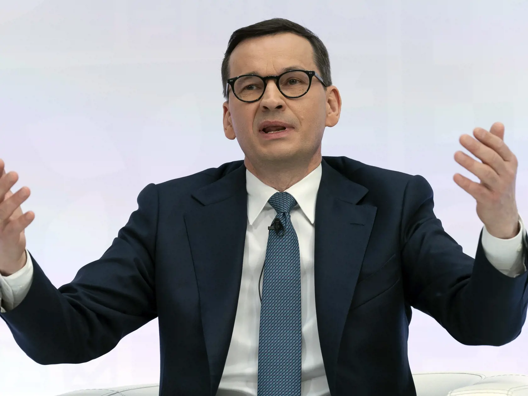 WA 3 archív Washington - Na archívnej snímke z 13. apríla 2023 poľský premiér Mateusz Morawiecki gestikuluje počas debaty o globálnej ekonomike v sídle Medzinároného menového fondu vo Washingtone. Morawiecki sa vyslovil za obnovenie trestu smrti pre "najbrutálnejších páchateľov" v stredu 10. mája 2023.  Poľsko oficiálne zrušilo trest smrti 1. septembra 1998. V roku 2013 ratifikovalo protokol k Európskemu dohovoru o ľudských právach, ktorým sa trest smrti zakazuje. FOTO TASR/AP

Polish Prime Mini