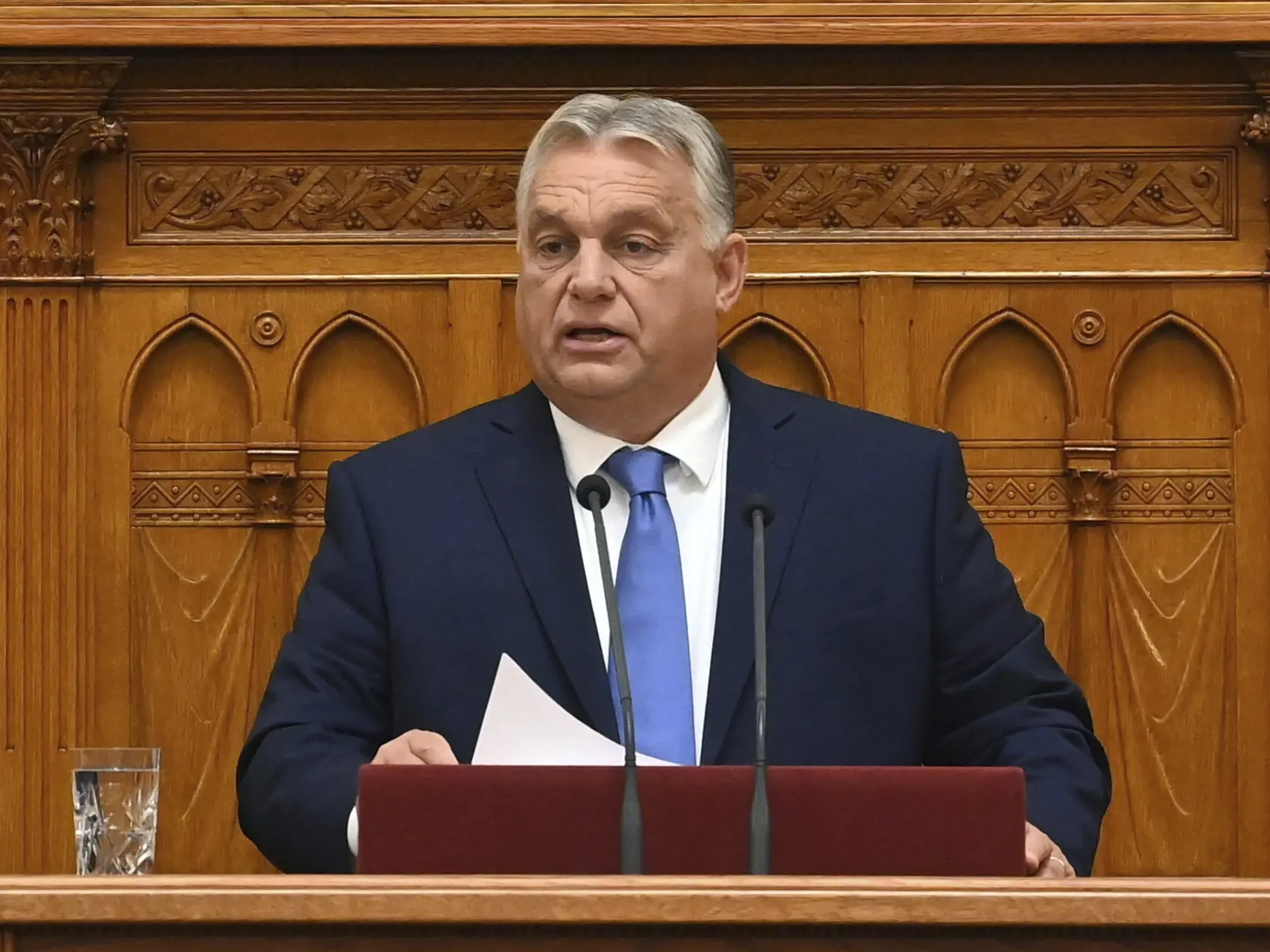 JB 7 Budapešť - Maďarský premiér Viktor Orbán počas prejavu na otvorení jesennej schôdze maďarského parlamentu v Budapešti 25. septembra 2023. FOTO TASR/AP

Hungarian Prime Minister Viktor Orban delivers his address on the opening day of the parliament's autumn session in Budapest, Hungary, Monday, Sept. 25, 2023. (Zoltan Mathe/MTI via AP)