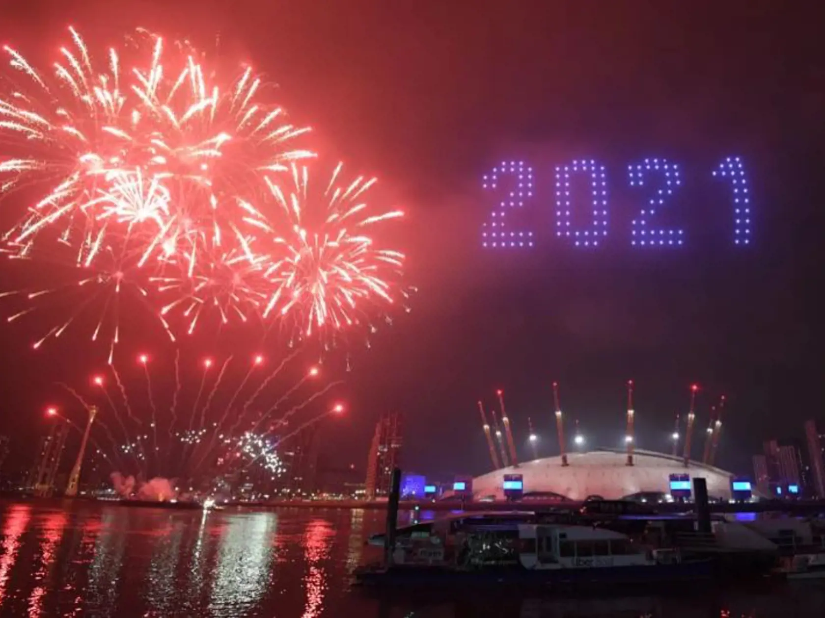 Oslavy Nového roka 2021 v Londýne.