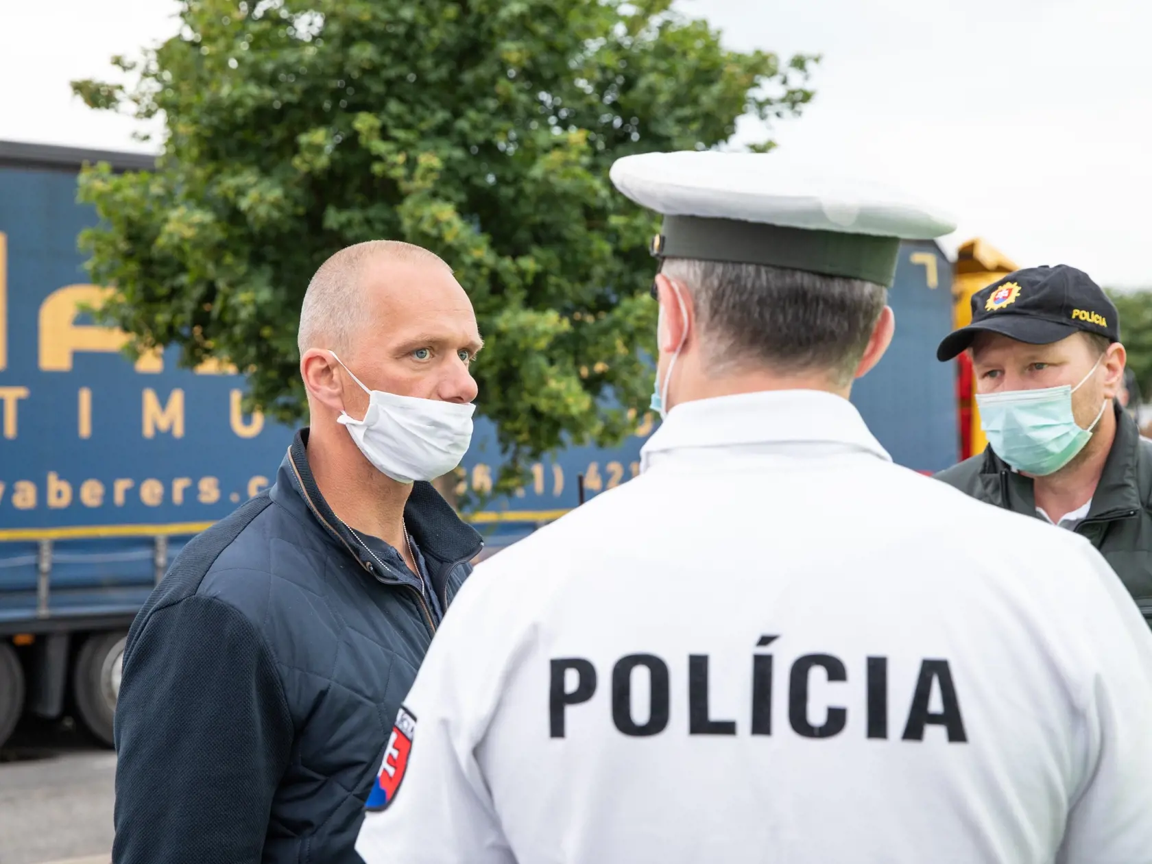 Blokáda bude prebiehať spomalením premávky a potom sa štrajkujúci presunú do Národnej rady.