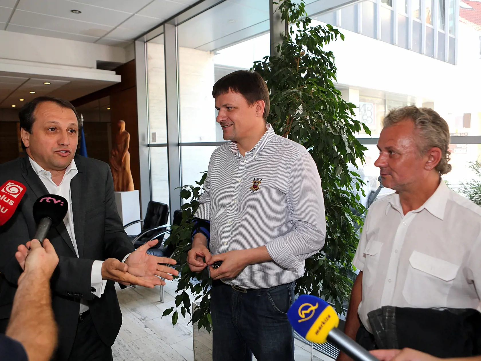 Jozef Burian ešte ako štátny tajomník ministerstva práce a sociálnych vecí. (archívne foto)