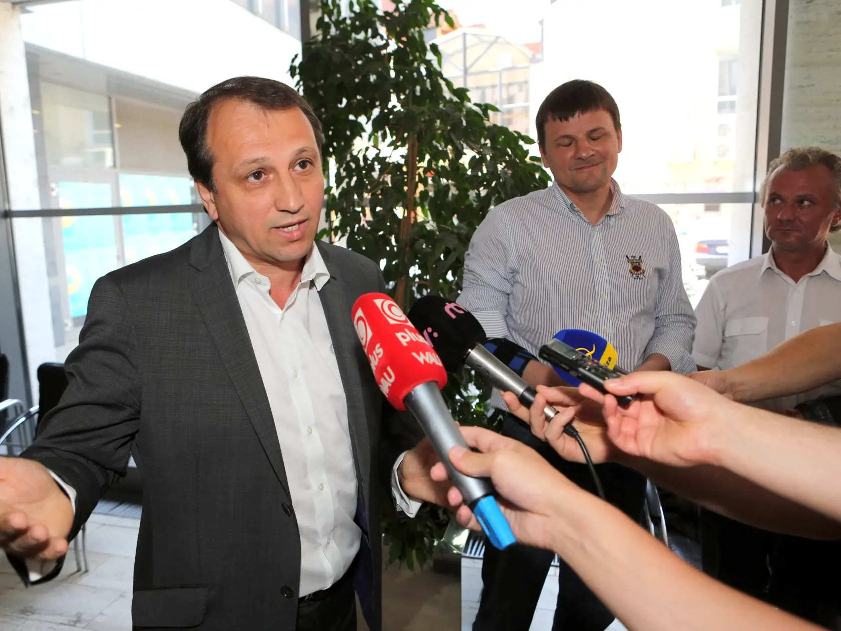 Jozef Burian ešte ako štátny tajomník ministerstva práce a sociálnych vecí. (archívne foto)