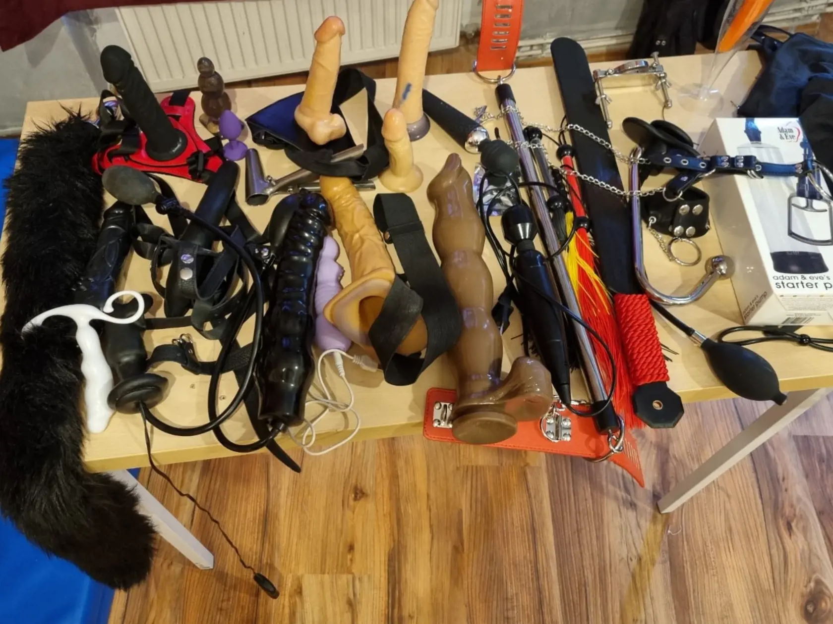 Podľa nej sú Slováci čoraz viac sexuálne otvorenejší avšak mnohí sa o svojich túžbach hanbia povedať svojmu partnerovi, čo ich nakoniec vedie k tomu, aby svoje fantázie skúšali napĺňať mimo vlastnej spálne.