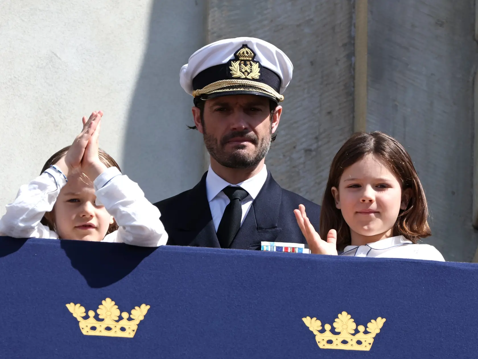 Princ Carl Philip je synom kráľa Karla XVI. Gustafa a kráľovnej Silvie. Je známy svojím šarmom a pohľadným vzhľadom, čo mu prinieslo veľkú popularitu nielen v Švédsku.