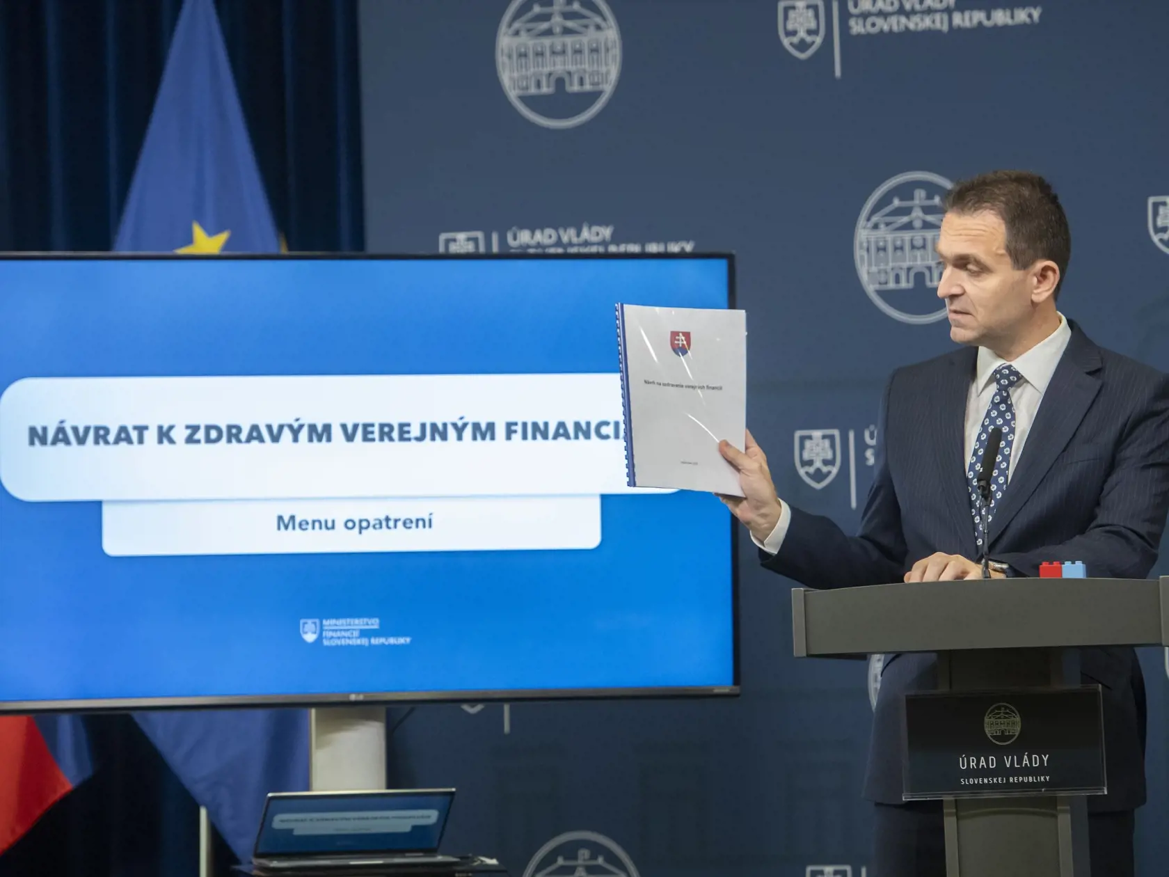 Na snímke dočasne poverený premiér SR Ľudovít Ódor počas tlačovej konferencie po skončení 18. zasadnutia vlády SR 4. októbra 2023 v Bratislave. FOTO TASR - Martin Baumann