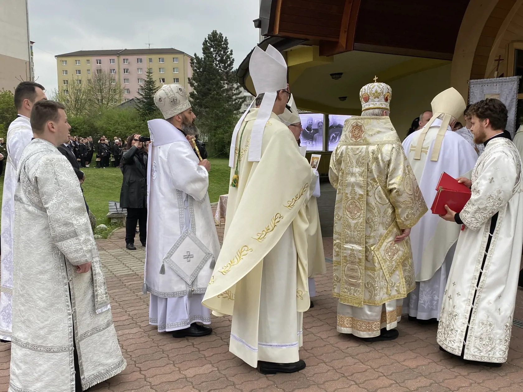Pohreb troch obetí tragickej havárie pri Spišskej Kapitule v sobotu 6. 4. 2024.