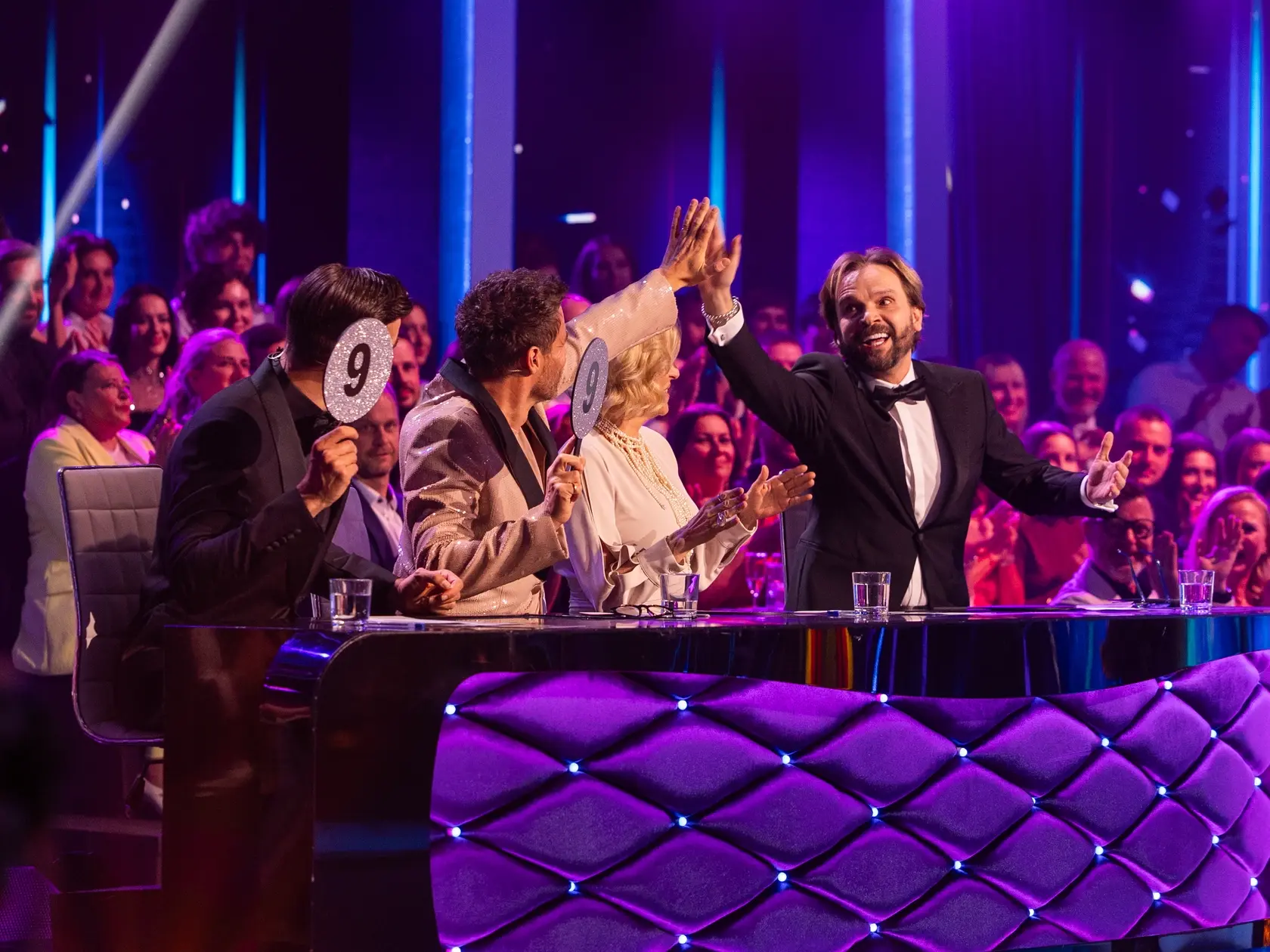 Porota Ján Ďurovčík, Tatiana Drexler, Adam Bardy a Leoš Mareš počas deviateho kola Let's dance 2025.