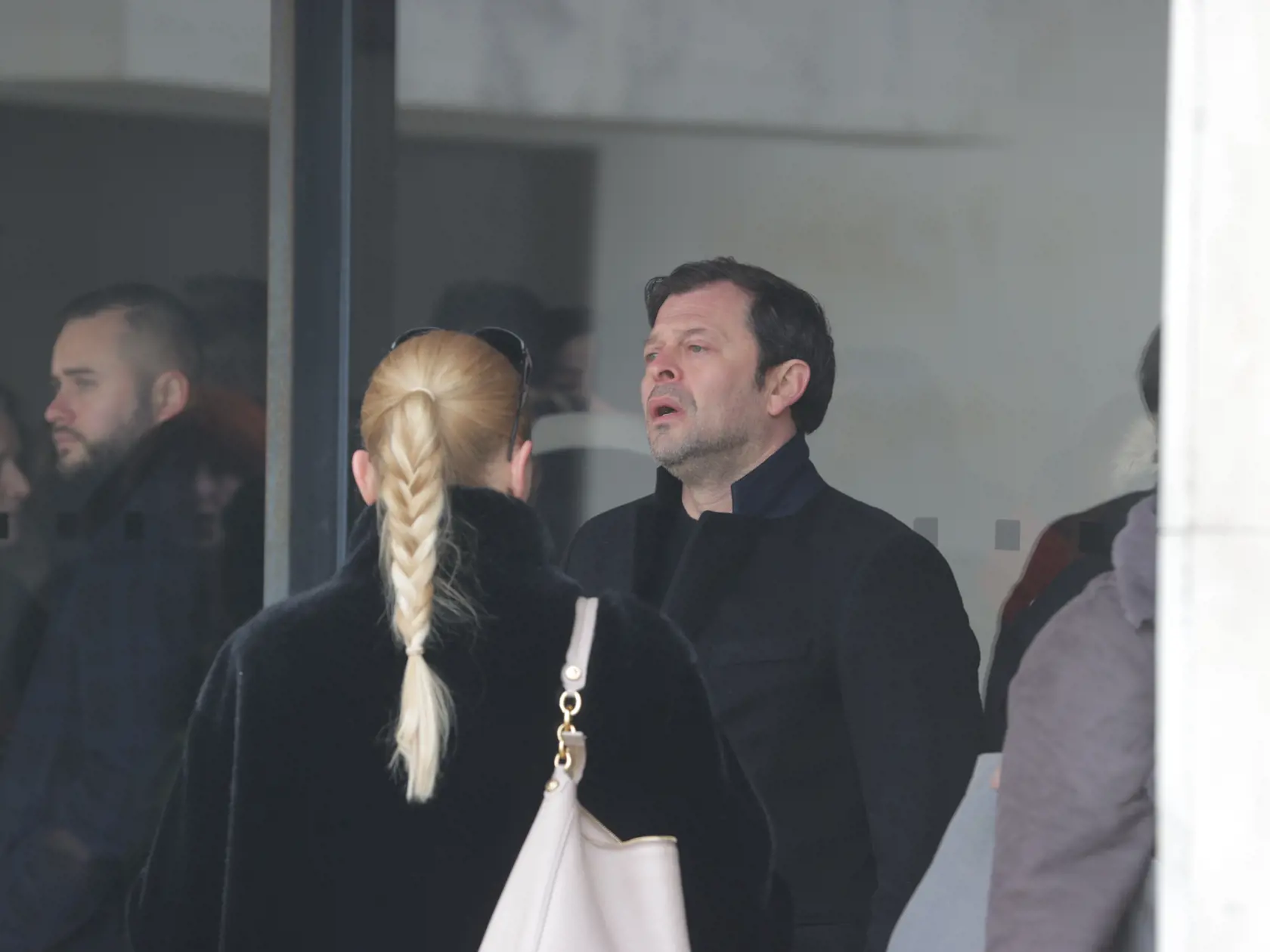 Posledná rozlúčka s Táňou Radevou (†67). Herec Alexander Bárta. 