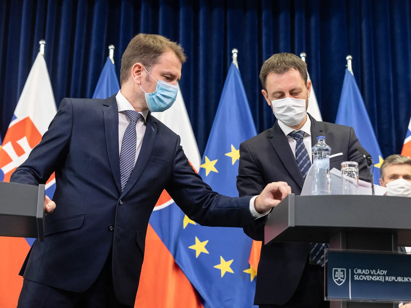 Brífing premiéra Igora Matoviča a minister financií Eduarda Hegera k ďalším ekonomickým opatreniam, ktoré majú zmierniť dopad krízy 
