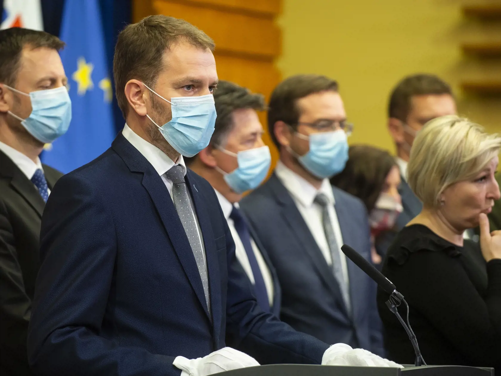 Na snímke zľava minister financií SR Eduard Heger, predseda vády SR Igor Matovič, minister životného prostredia SR Ján Budaj a minister zdravotníctva SR Marek Krajčí počas tlačovej konferencie po skončení rokovania novej vlády 21. marca 2020 v Bratislave. FOTO TASR – Jakub Kotian
