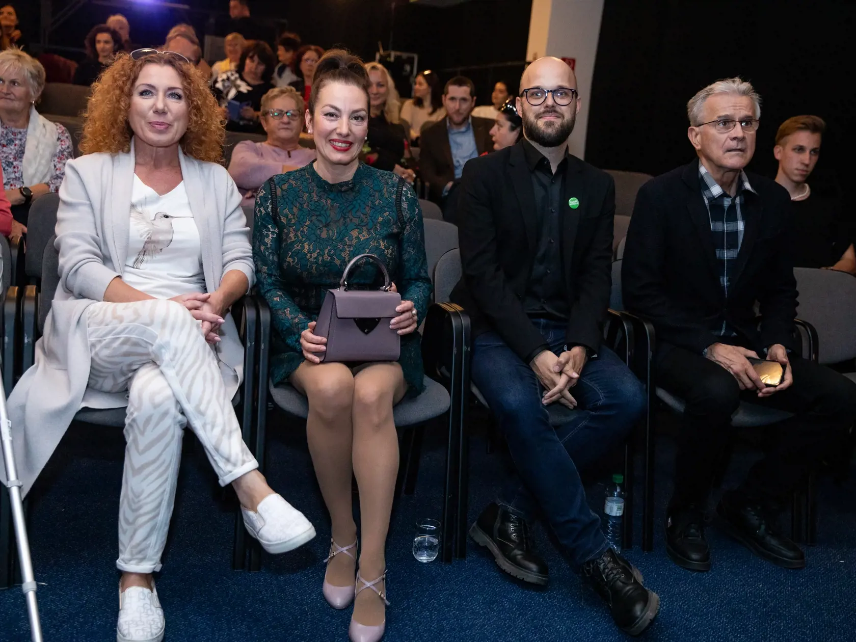Malá spomienka na herečku -  Soňa Valentová v SND. Na snímke je Katarína Hasprová a Gabriela Dzuríková.