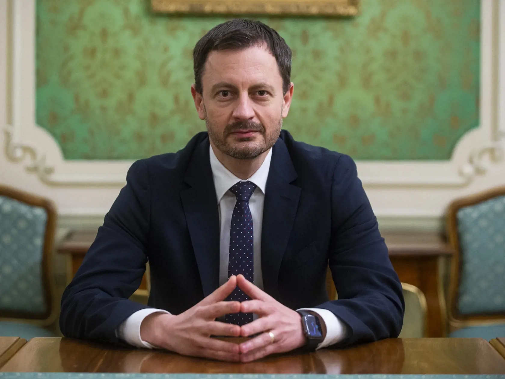 Na snímke predseda vlády SR Eduard Heger (OĽaNO) počas rozhovoru pre Tlačovú agentúru SR  v Bratislave 7. decembra 2021. FOTO TASR - Jakub Kotian