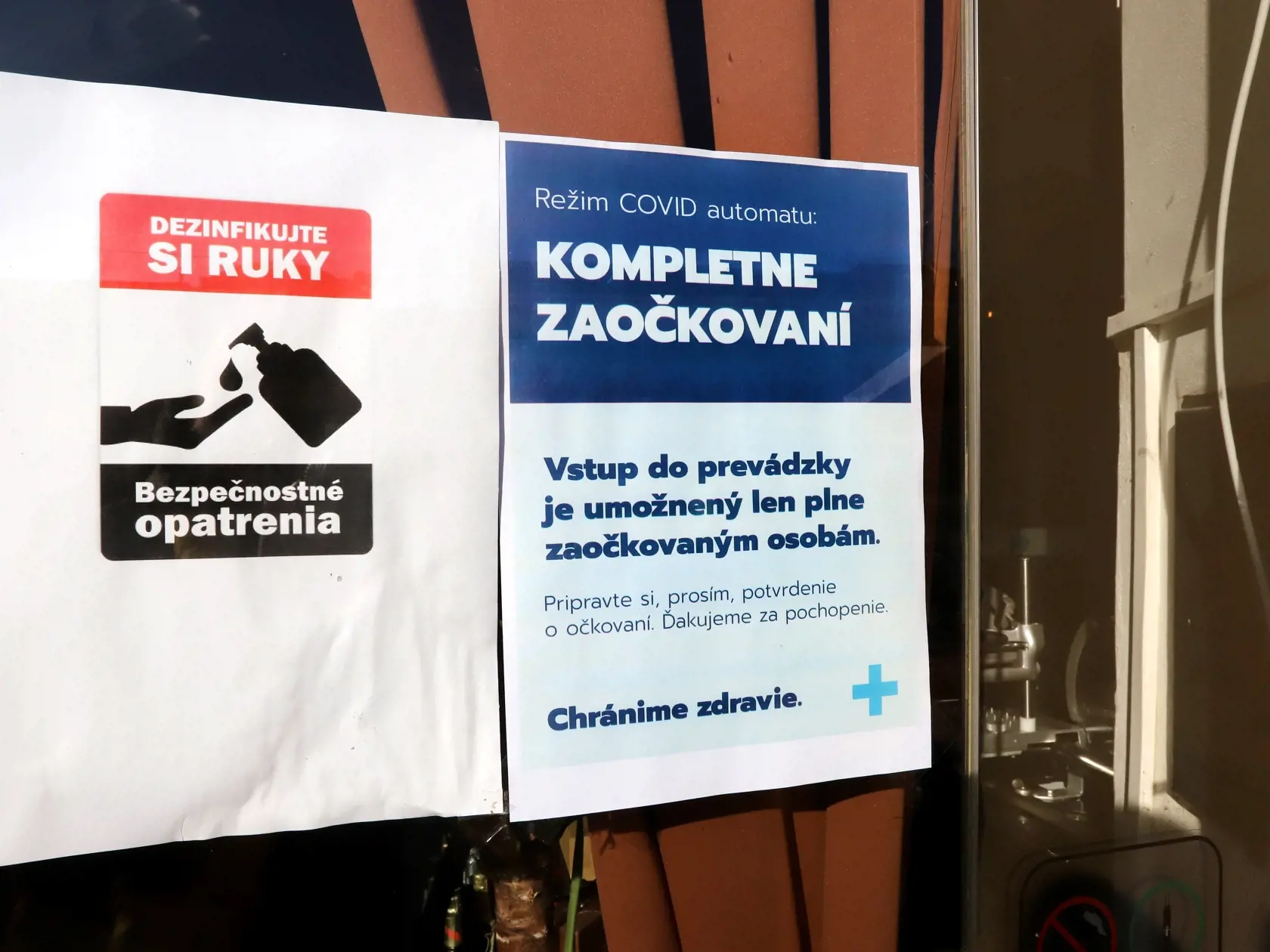 Niektoré reštaurácie už melú z posledného.