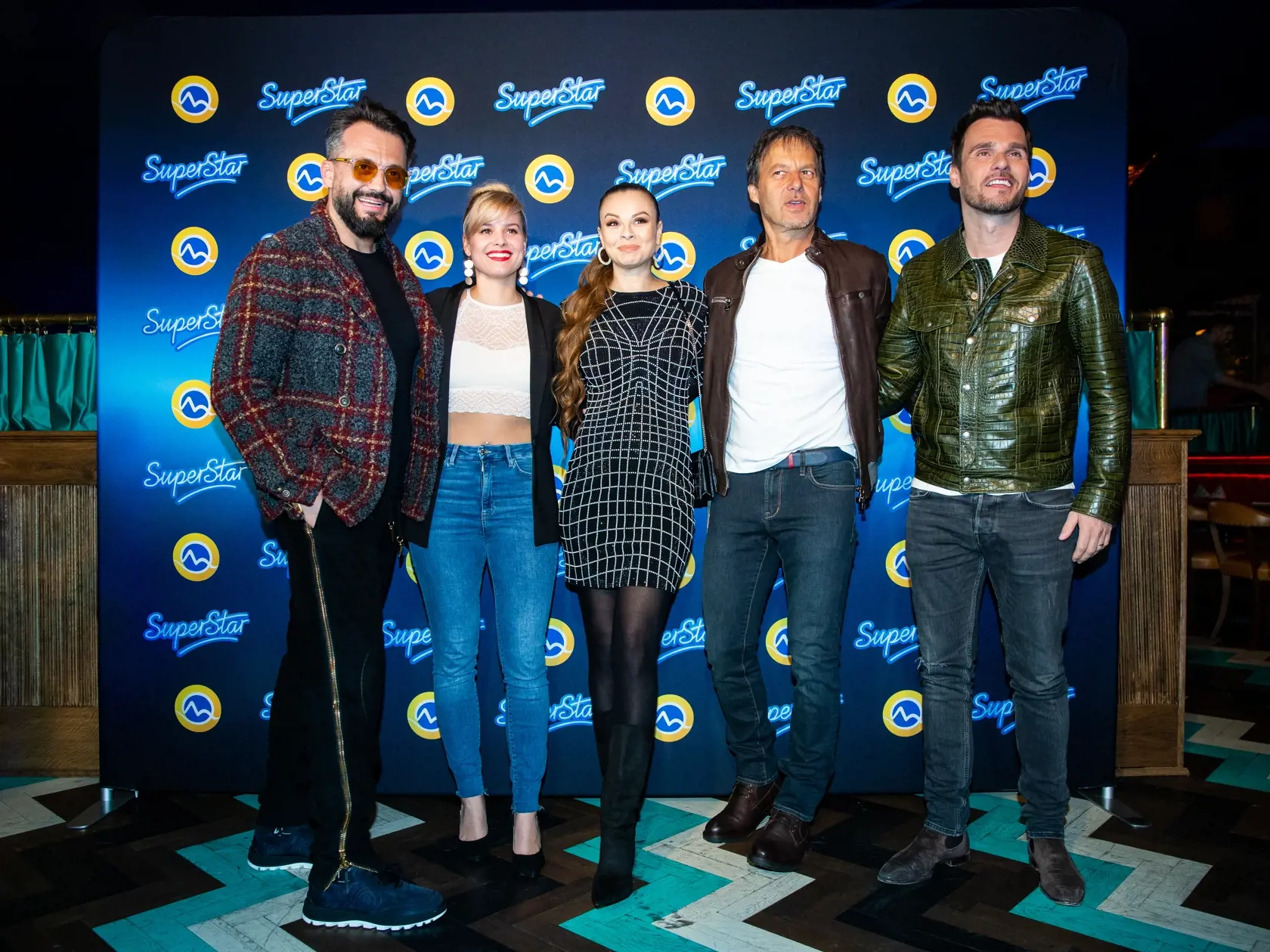 SuperStar párty v jednom z bratislavských podnikov. Na snímke Marián Čekovský, Patricie Pagáčová, Monika Bagárová, Pavol Habera a Leoš Mareš.