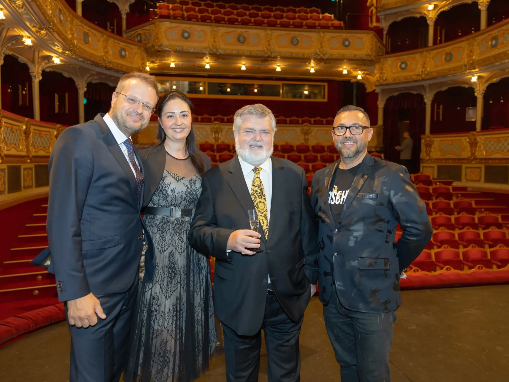 Peter Dvorský svoju sedemdesiatku oslavuje už vyše roka. Naposledy mu obrovskú oslavu jubilea usporiadali v Štátnom divadle Košice