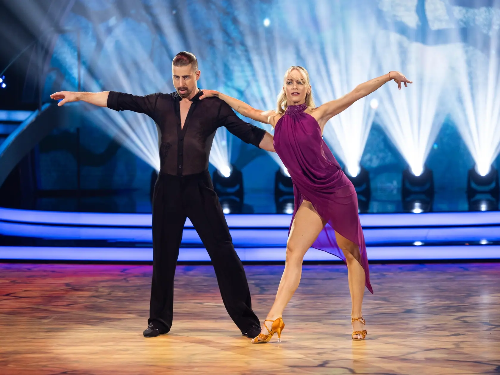 Peter Sagan a Eliška Lenčešová počas deviateho kola Let's dance 2025.