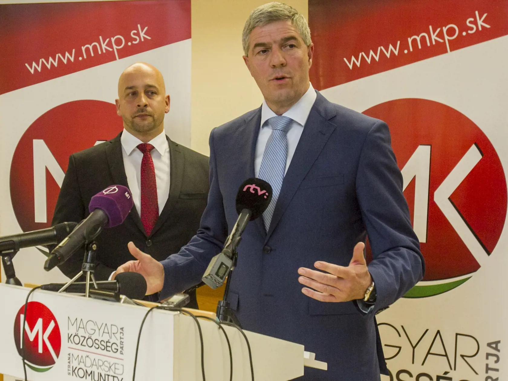 Bratislava - Rokovanie medzi stranami SMK a MOST-HÍD