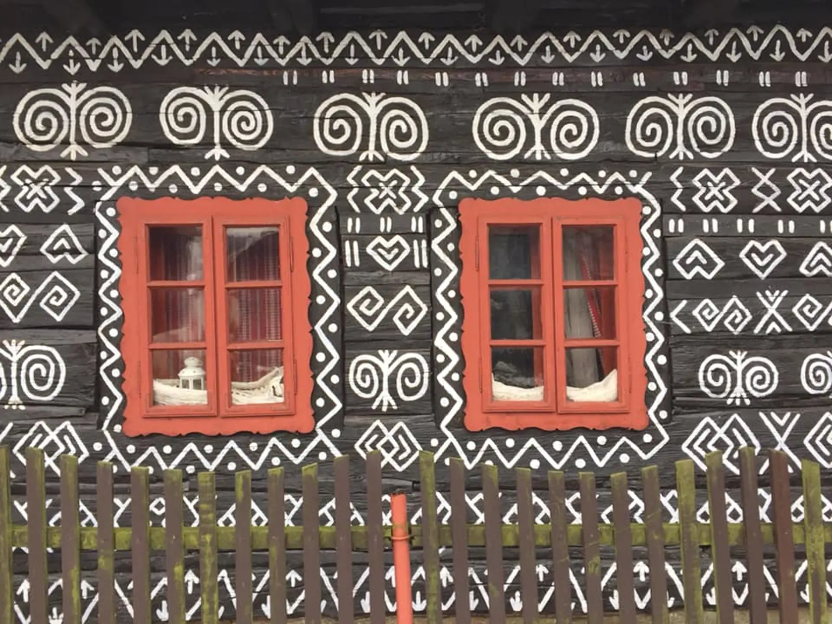 Prvá historická zmienka o Čičmanoch pochádza z roku 1272.