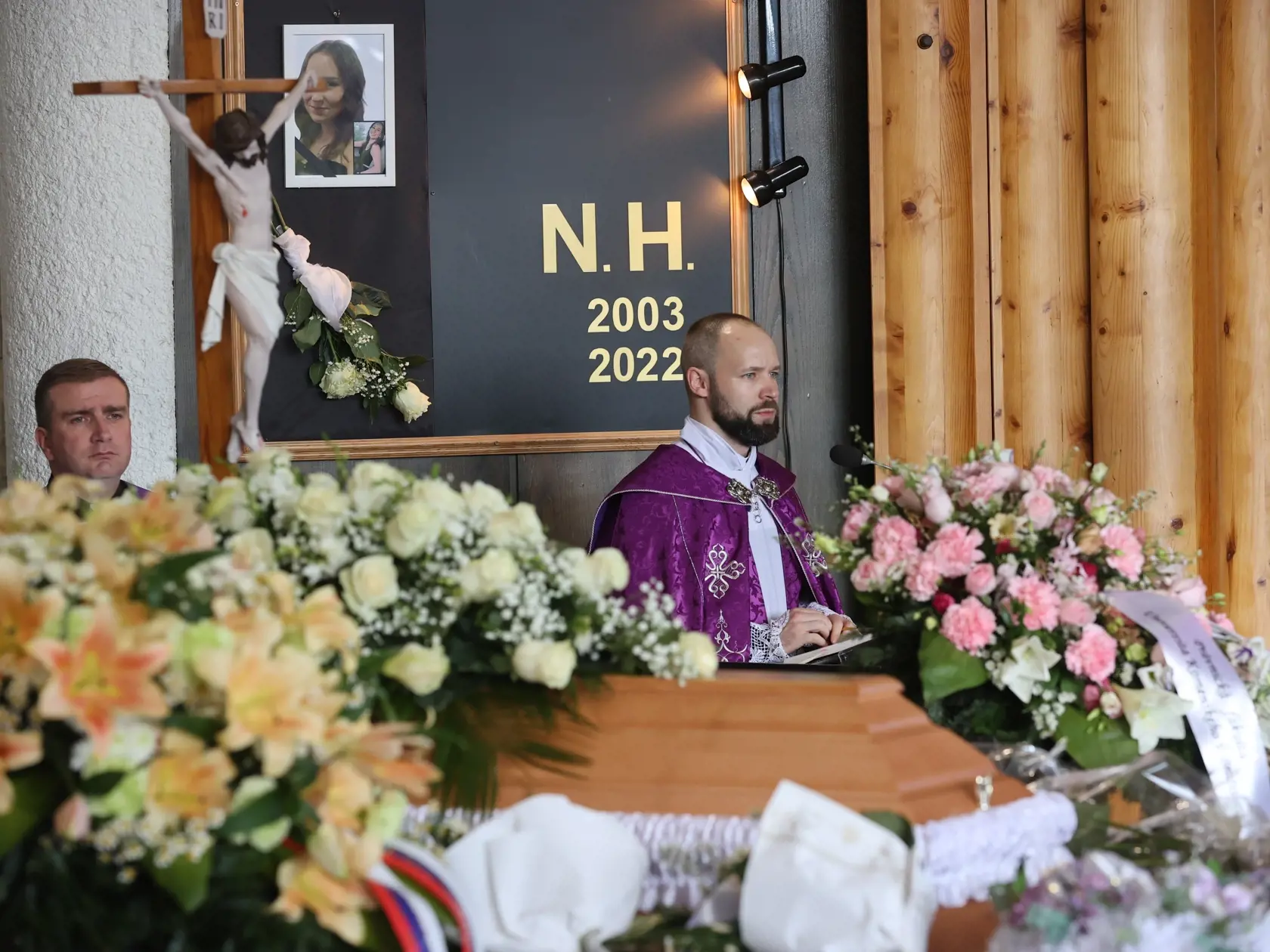 Pohreb Natálie Hamrákovej, ktorá zomrela pri nehode na Zochovej ulici v Bratislave.