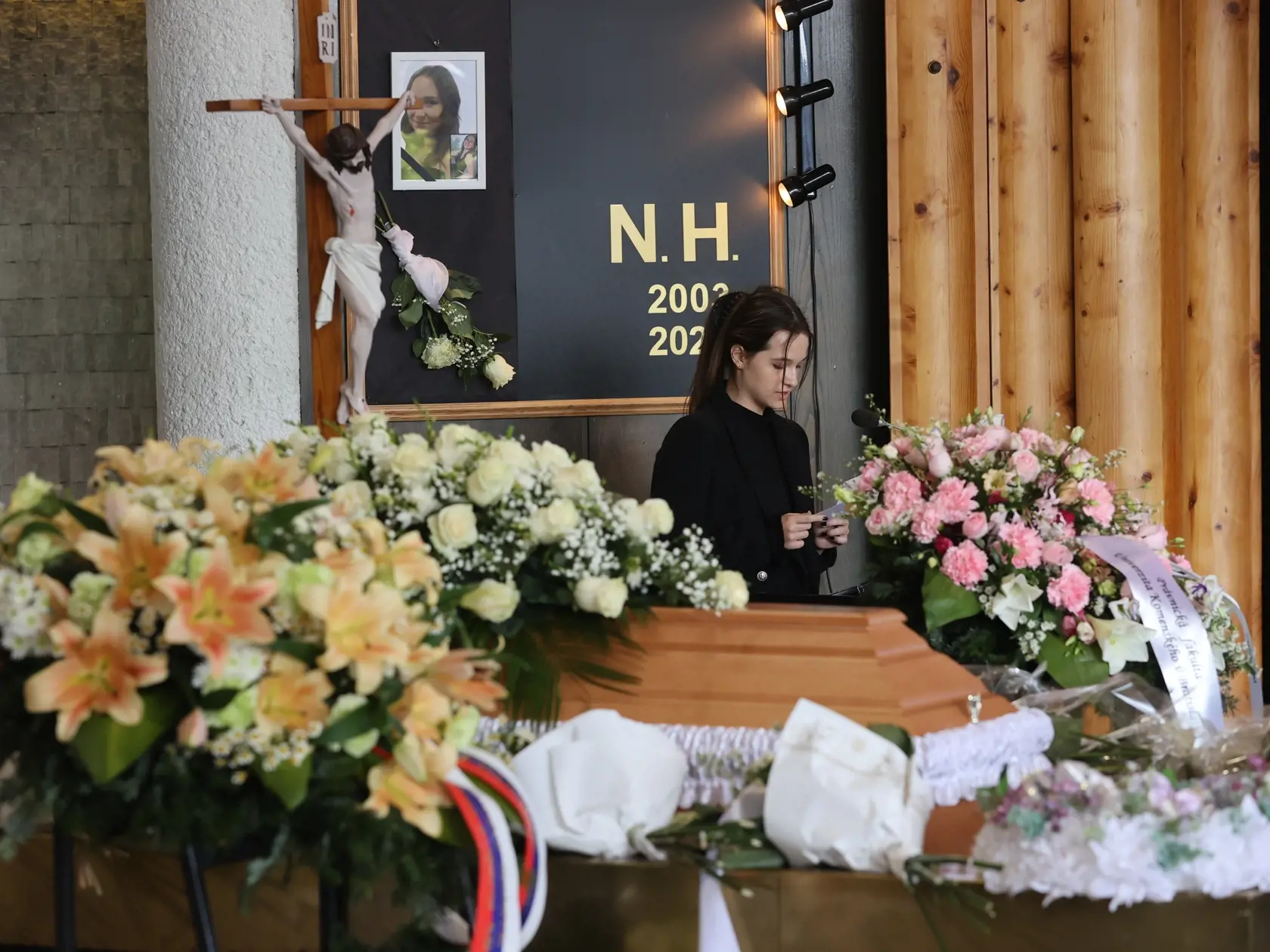Pohreb Natálie Hamrákovej, ktorá zomrela pri nehode na Zochovej ulici v Bratislave.
