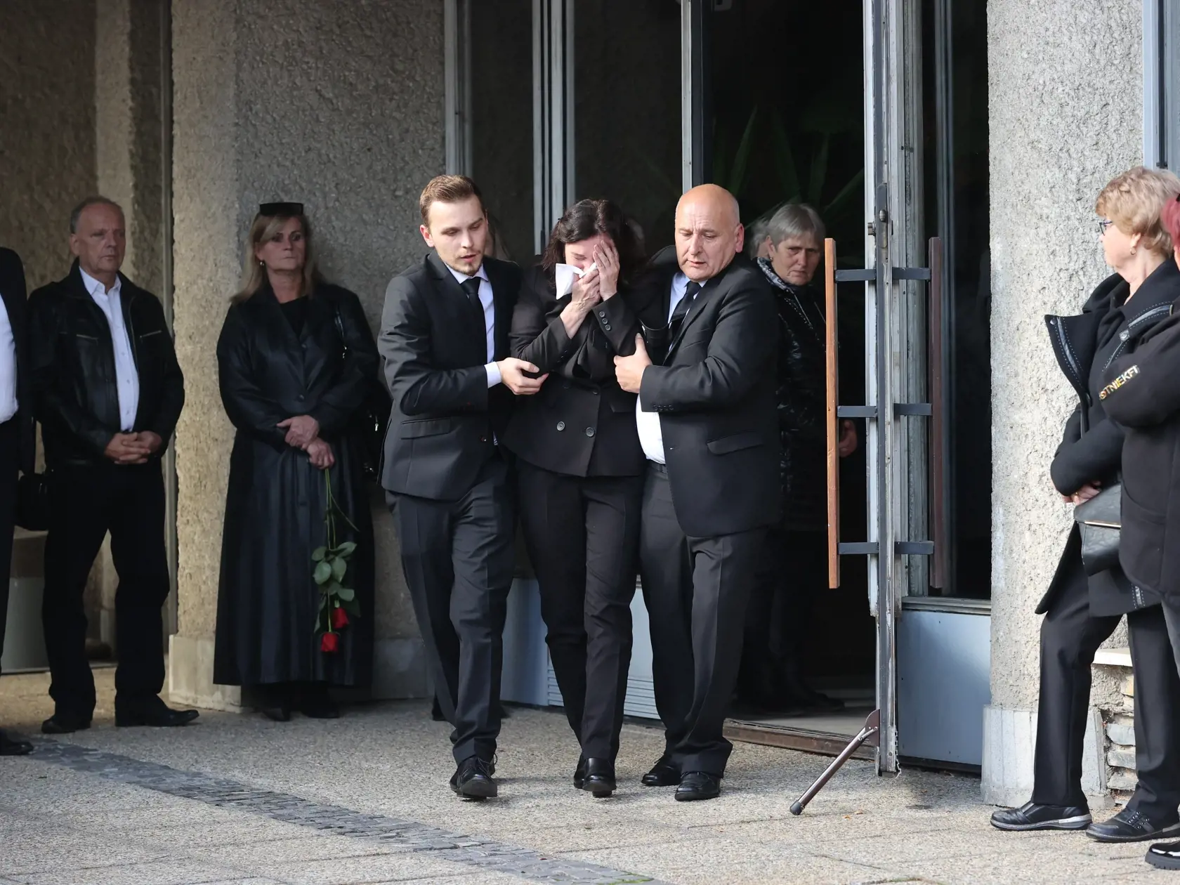 Pohreb Natálie Hamrákovej, ktorá zomrela pri nehode na Zochovej ulici v Bratislave.