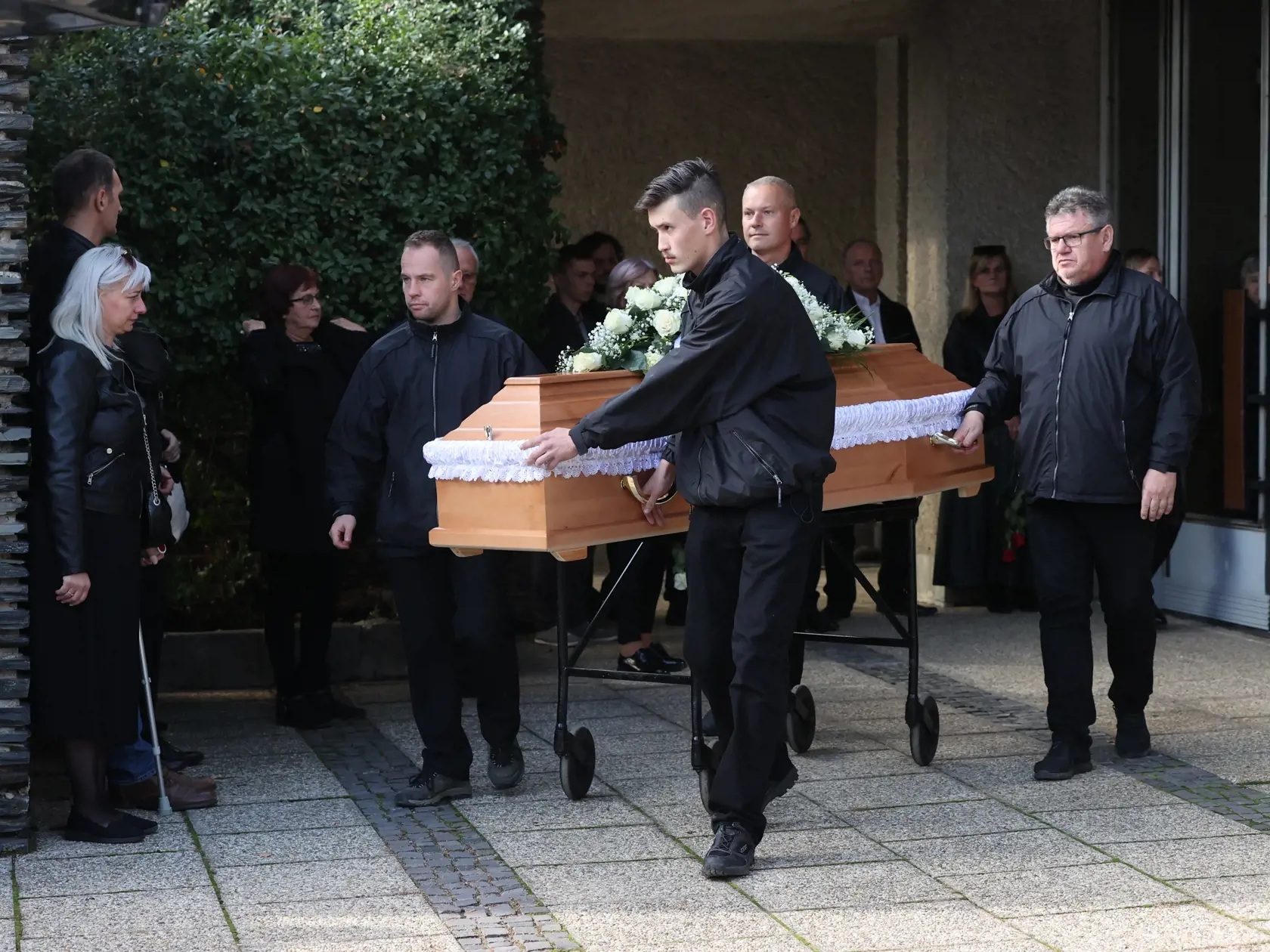Pohreb Natálie Hamrákovej, ktorá zomrela pri nehode na Zochovej ulici v Bratislave.