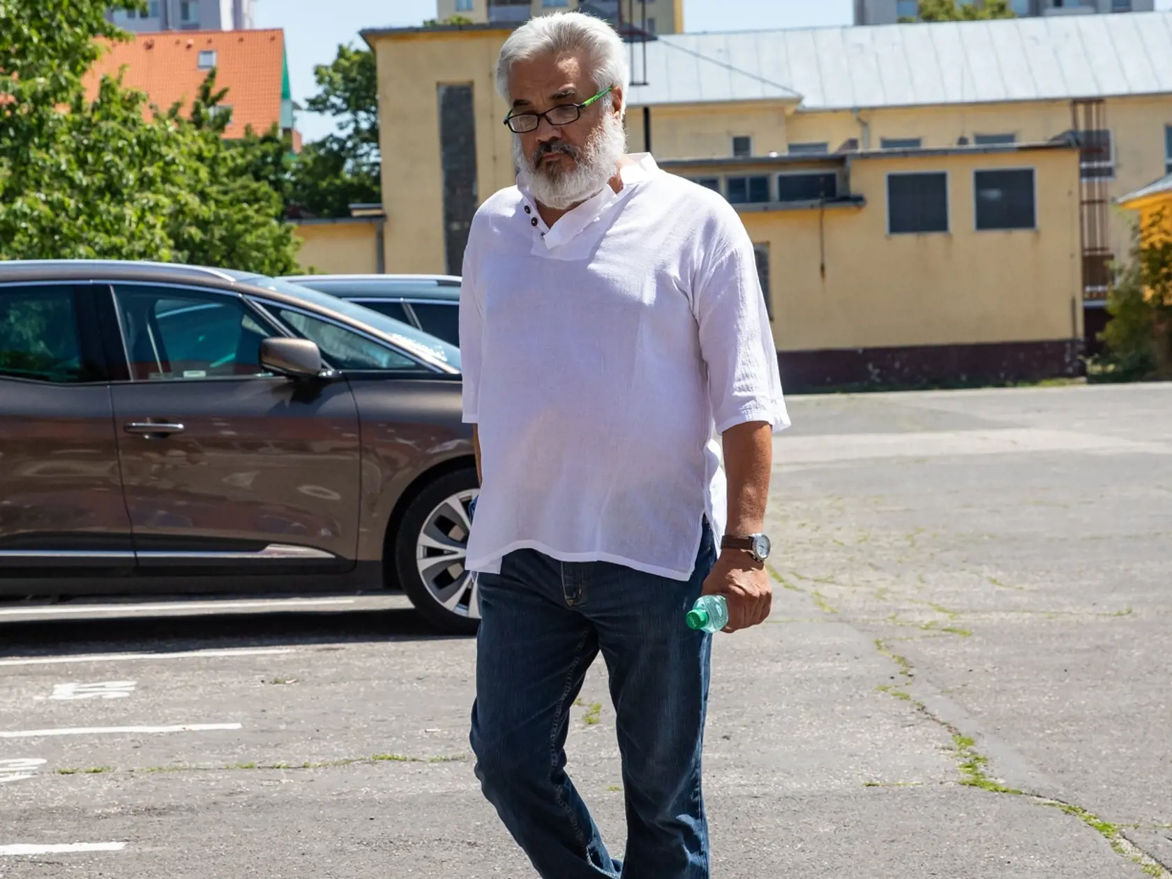Štefan Ágh sa dostavil na súd v kauze zmenky. Obžalovaní sú Marian Kočner a Pavol Rusko. Ágh je v kauze zmenky obvinený, no je vylúčený do osobitného konania.