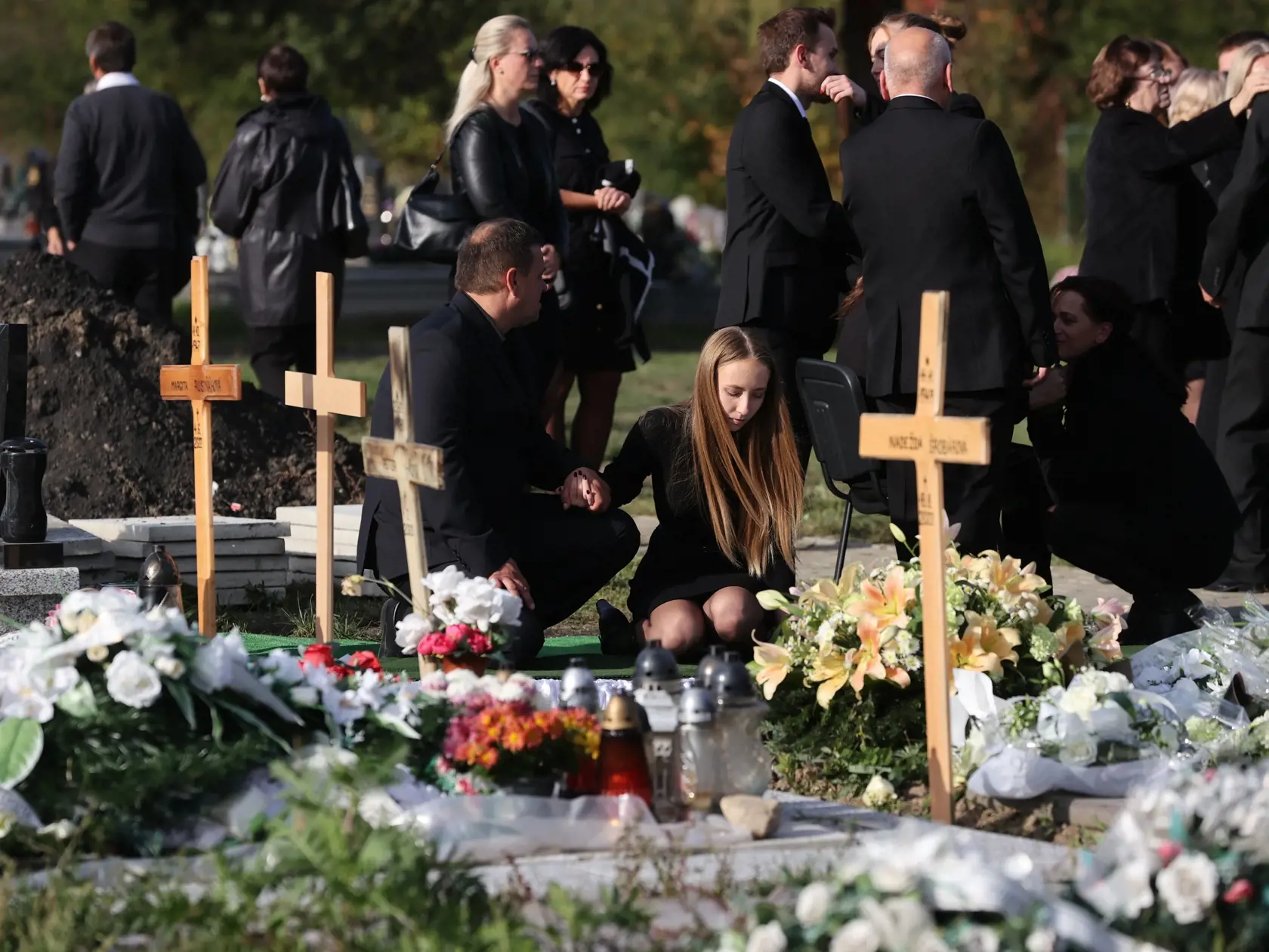 Pohreb Natálie Hamrákovej, ktorá zomrela pri nehode v Bratislave na Zochovej ulici. Tragédiu spôsobil Dušan Dědeček,  ktorý šoféroval pod vplyvom alkoholu. Okrem Natálie mala nehoda ďalšie štyri obete.