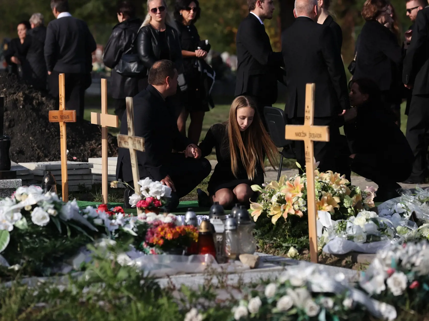 Pohreb Natálie Hamrákovej, ktorá zomrela pri nehode v Bratislave na Zochovej ulici. Tragédiu spôsobil Dušan Dědeček,  ktorý šoféroval pod vplyvom alkoholu. Okrem Natálie mala nehoda ďalšie štyri obete.
