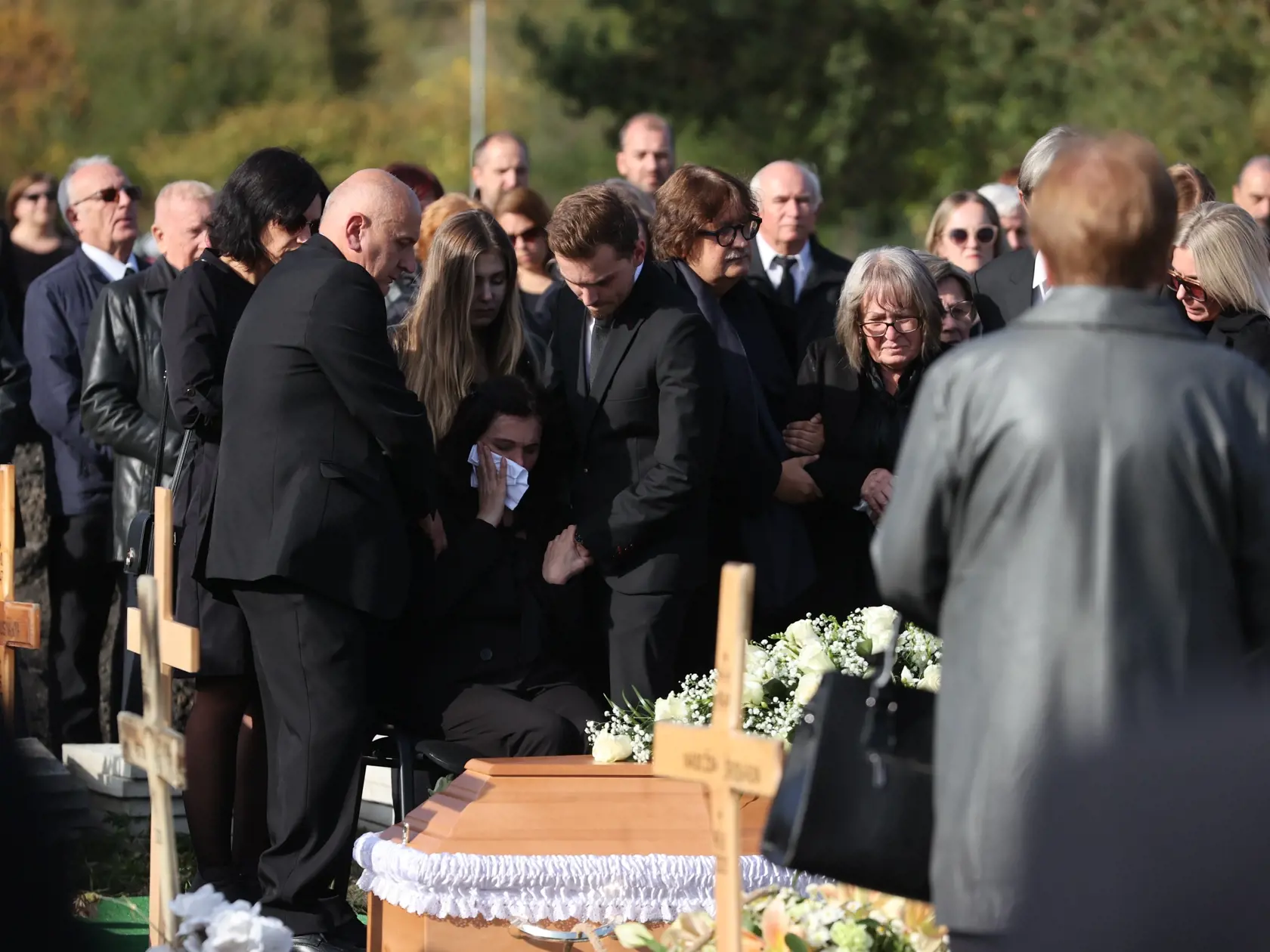 Pohreb Natálie Hamrákovej, ktorá zomrela pri nehode v Bratislave na Zochovej ulici. Tragédiu spôsobil Dušan Dědeček,  ktorý šoféroval pod vplyvom alkoholu. Okrem Natálie mala nehoda ďalšie štyri obete.
