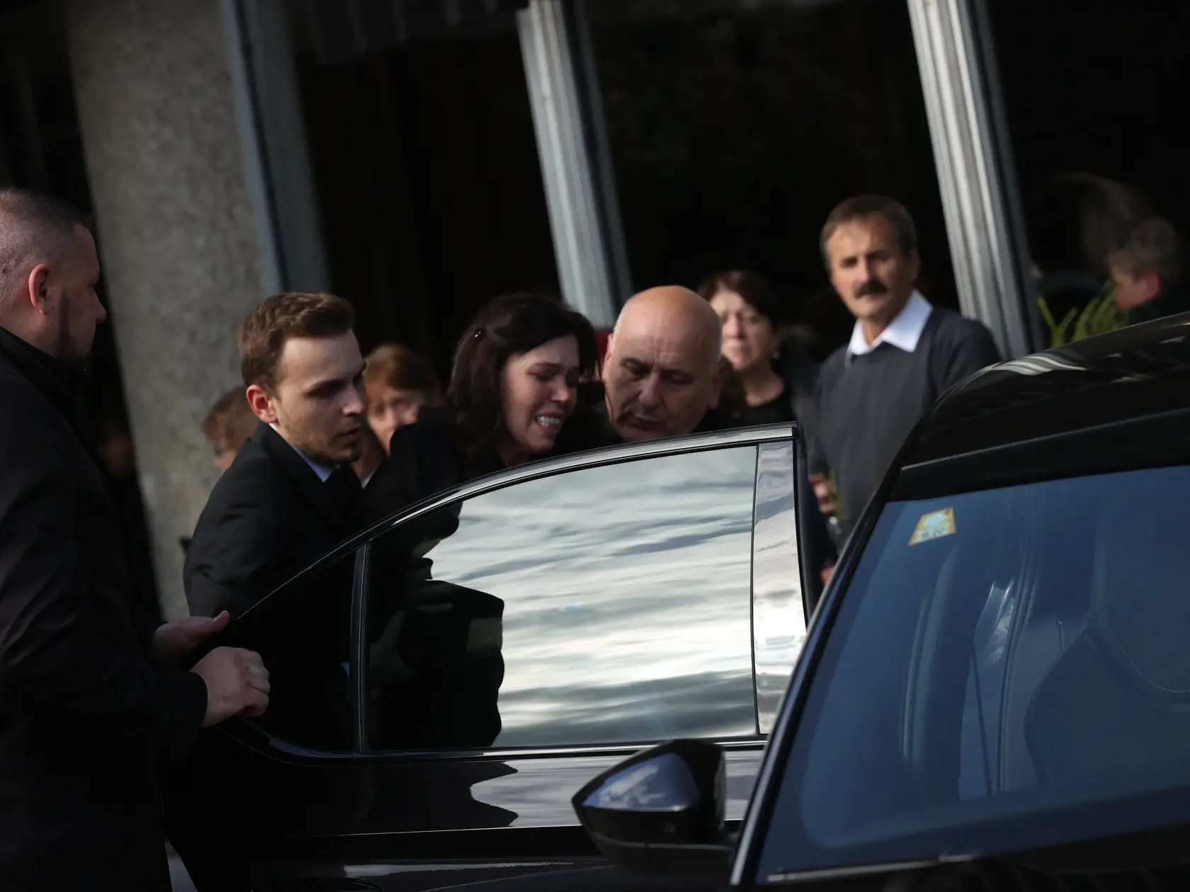 Pohreb Natálie Hamrákovej, ktorá zomrela pri nehode v Bratislave na Zochovej ulici. Tragédiu spôsobil Dušan Dědeček,  ktorý šoféroval pod vplyvom alkoholu. Okrem Natálie mala nehoda ďalšie štyri obete.